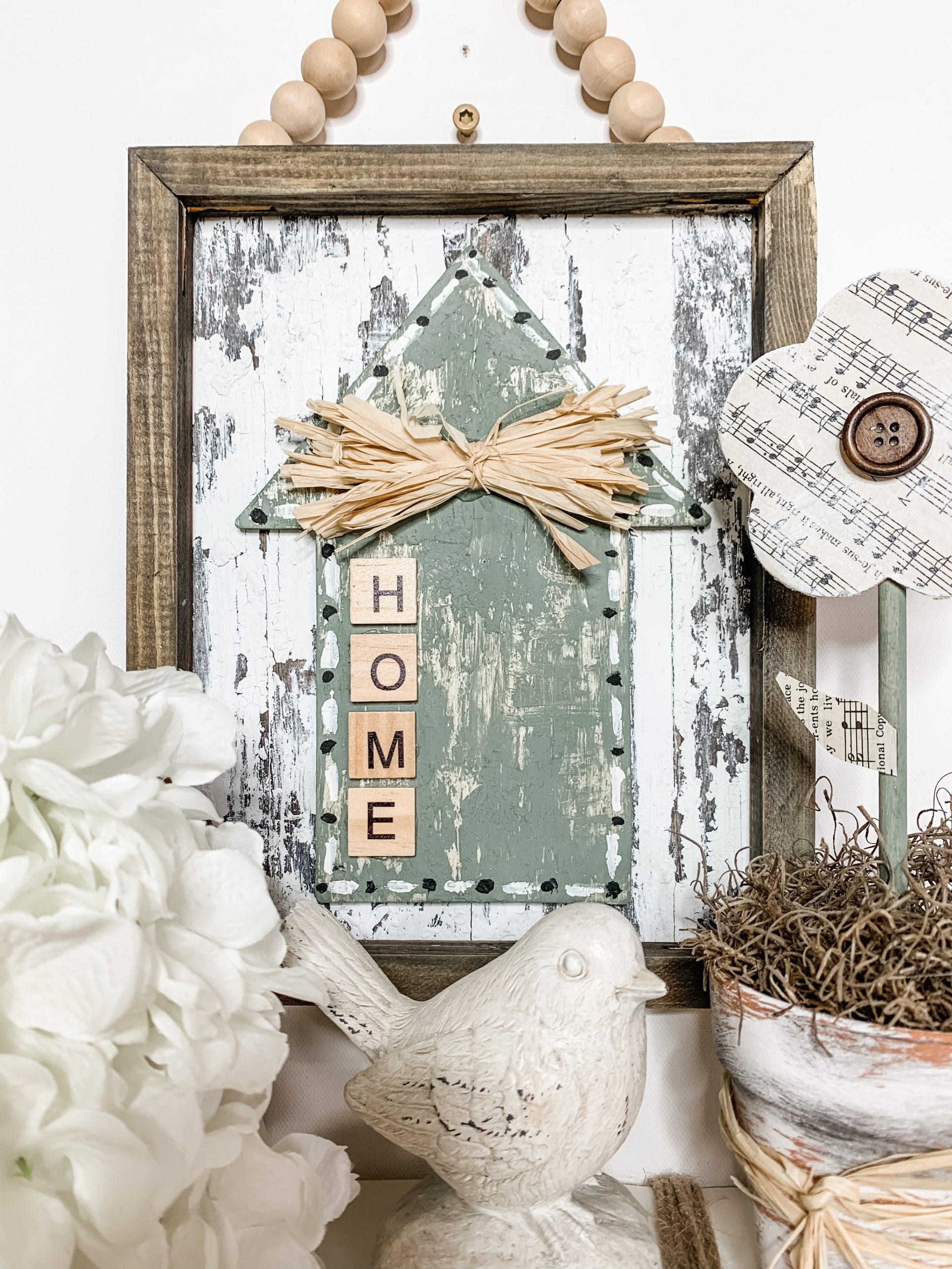 Easy Chippy Farmhouse Home Decor Sign