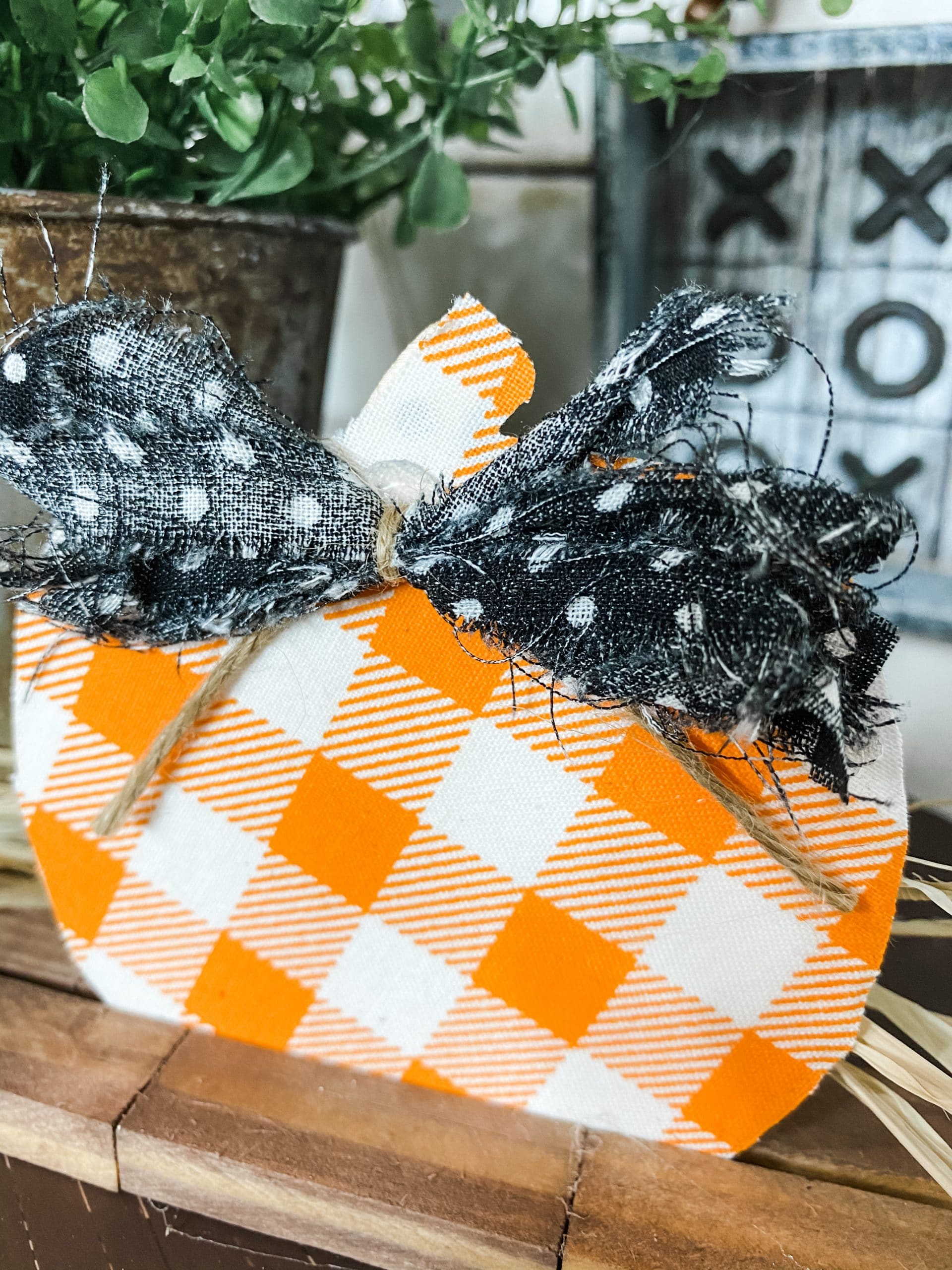 How to Make a Dollar Tree Mini Pumpkin DIY Fall Decor