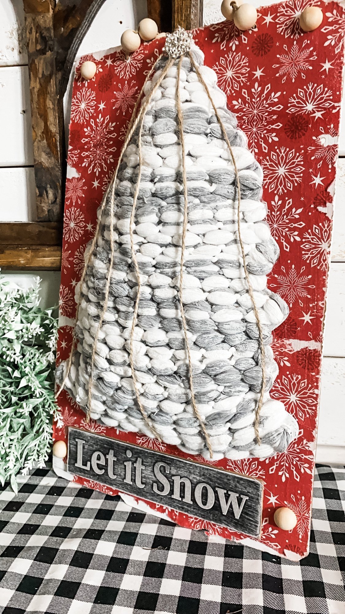 DIY Dollar Tree Mop Head Christmas Tree Sign