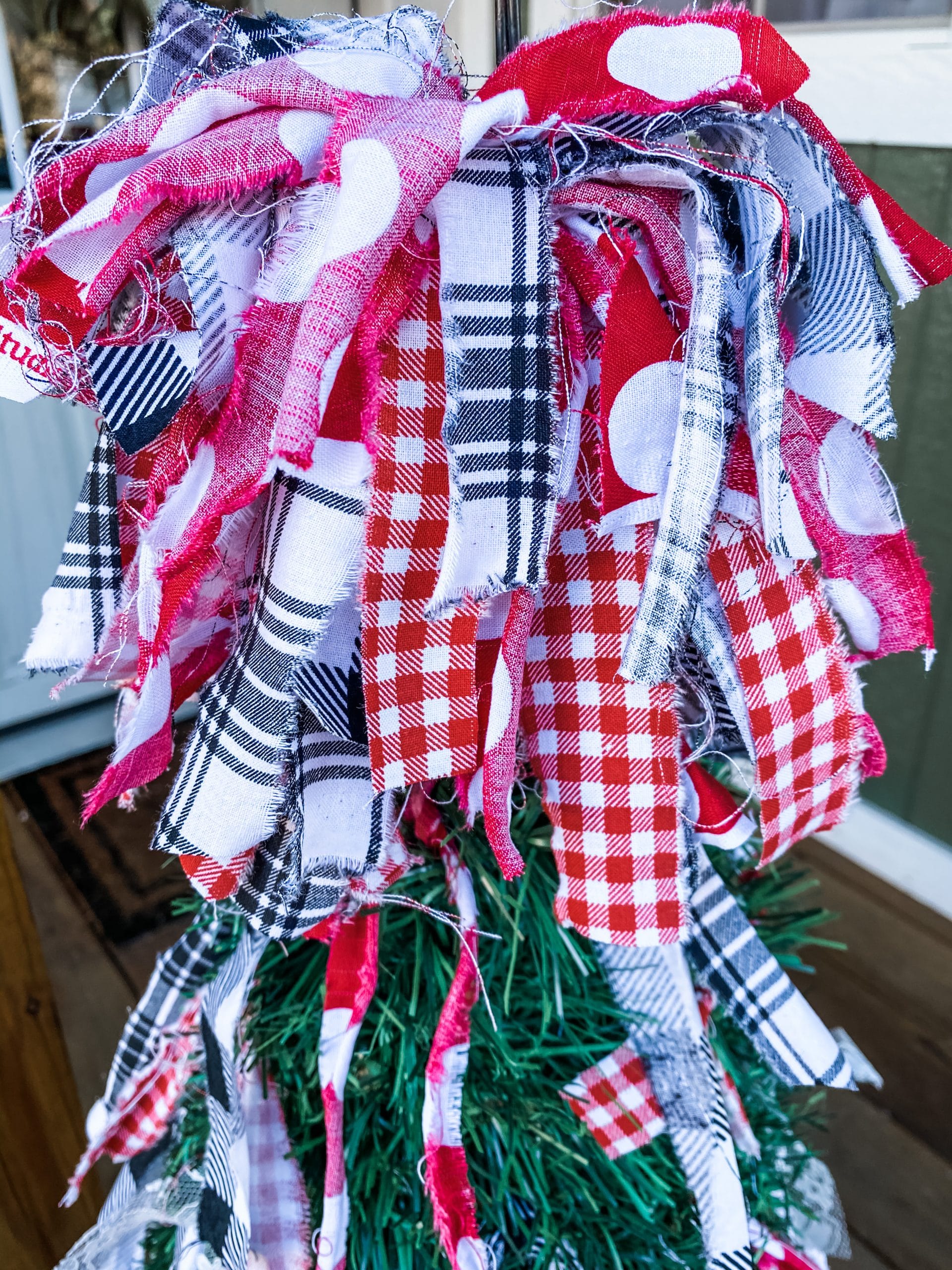 How to make a christmas messy bow