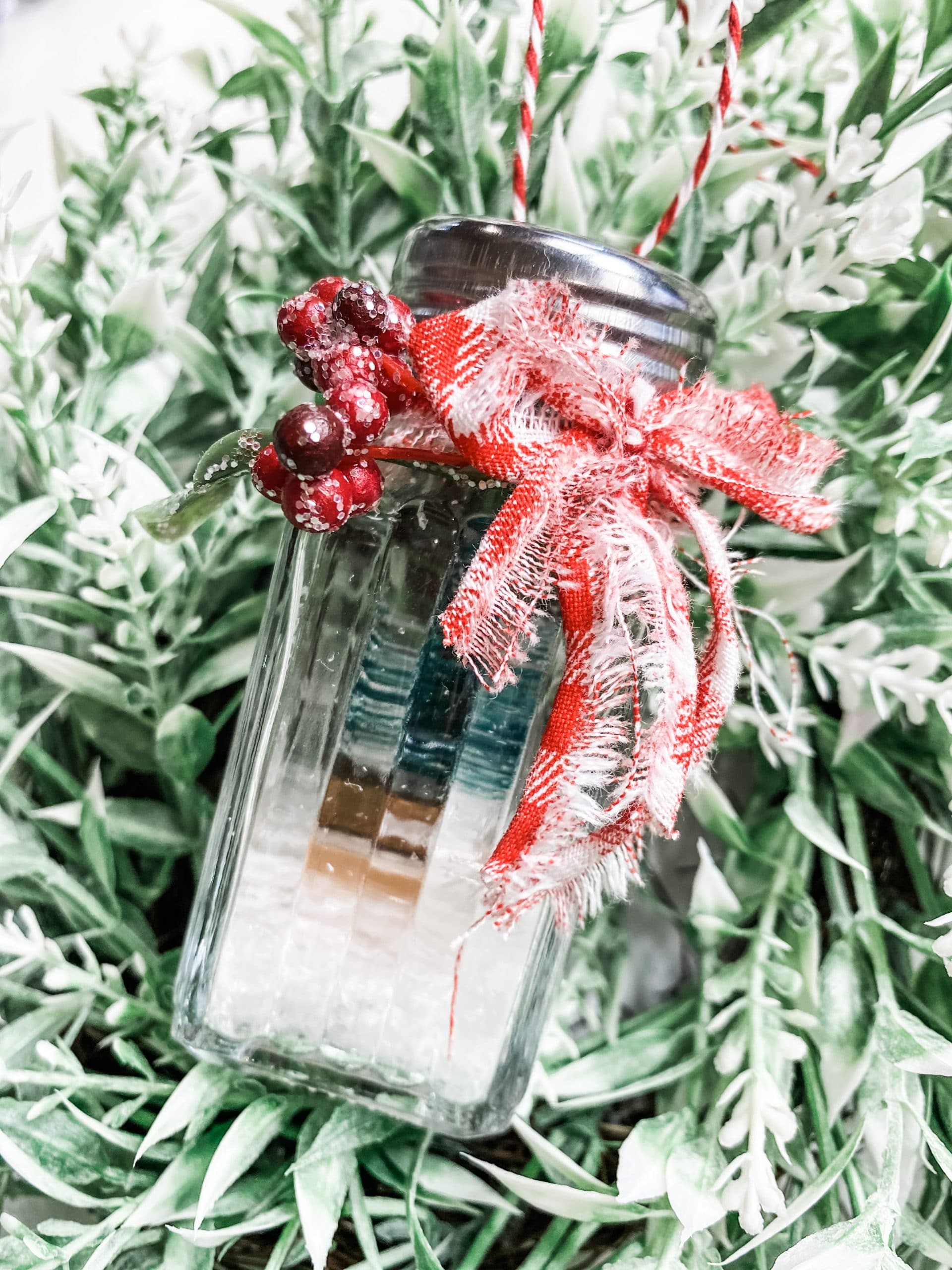 Christmas Salt and Pepper Shaker DIY Ornaments
