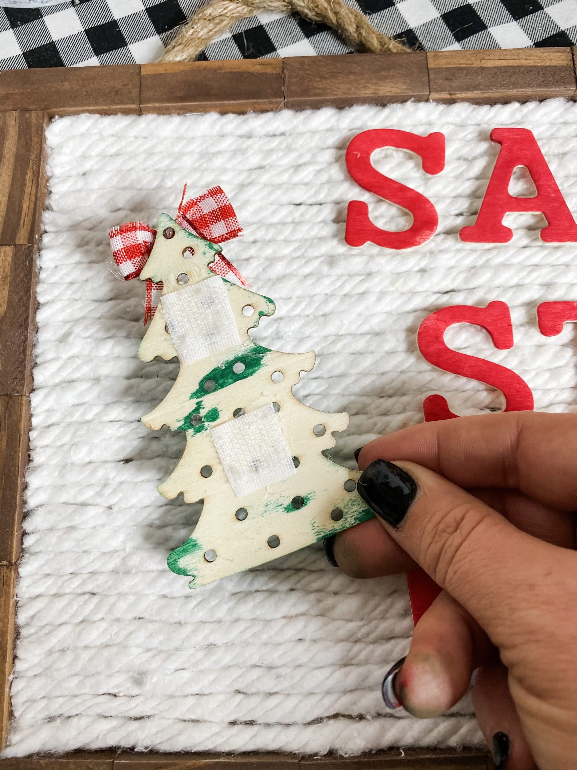 DIY Dollar Tree Mop Head Christmas Letter Board
