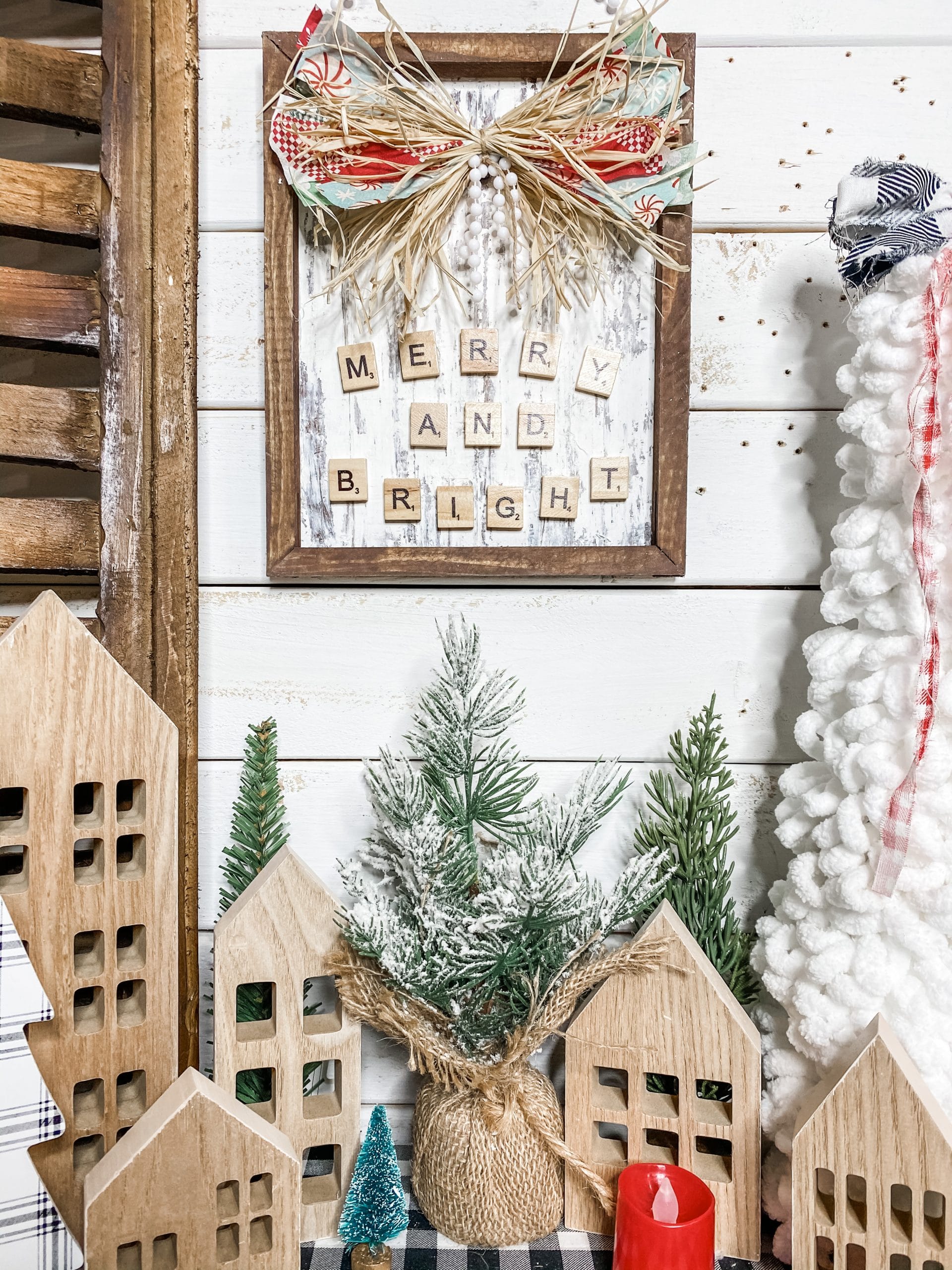 Farmhouse Christmas Sign with Changeable Napkin Bow