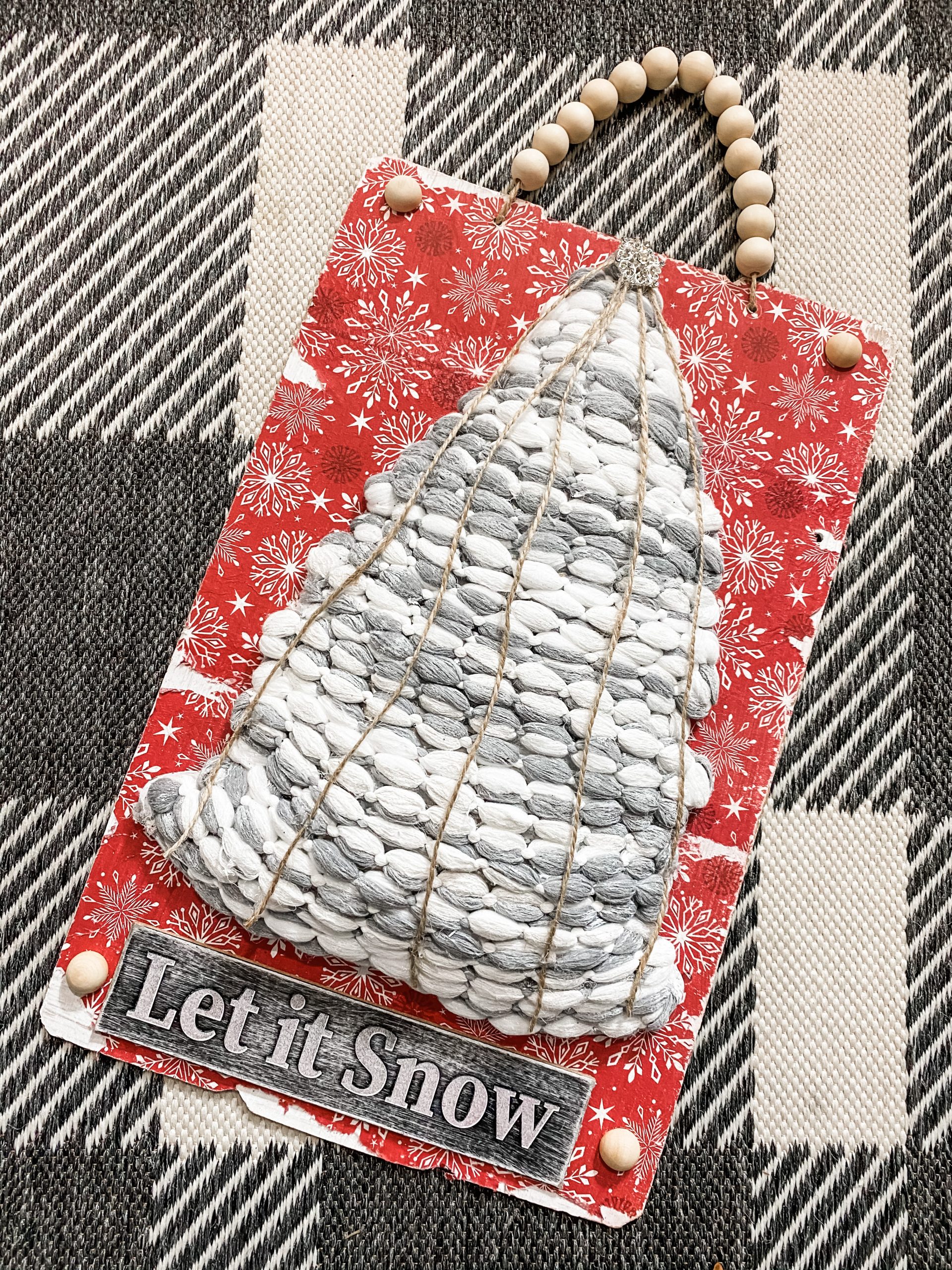 DIY Dollar Tree Mop Head Christmas Tree Sign