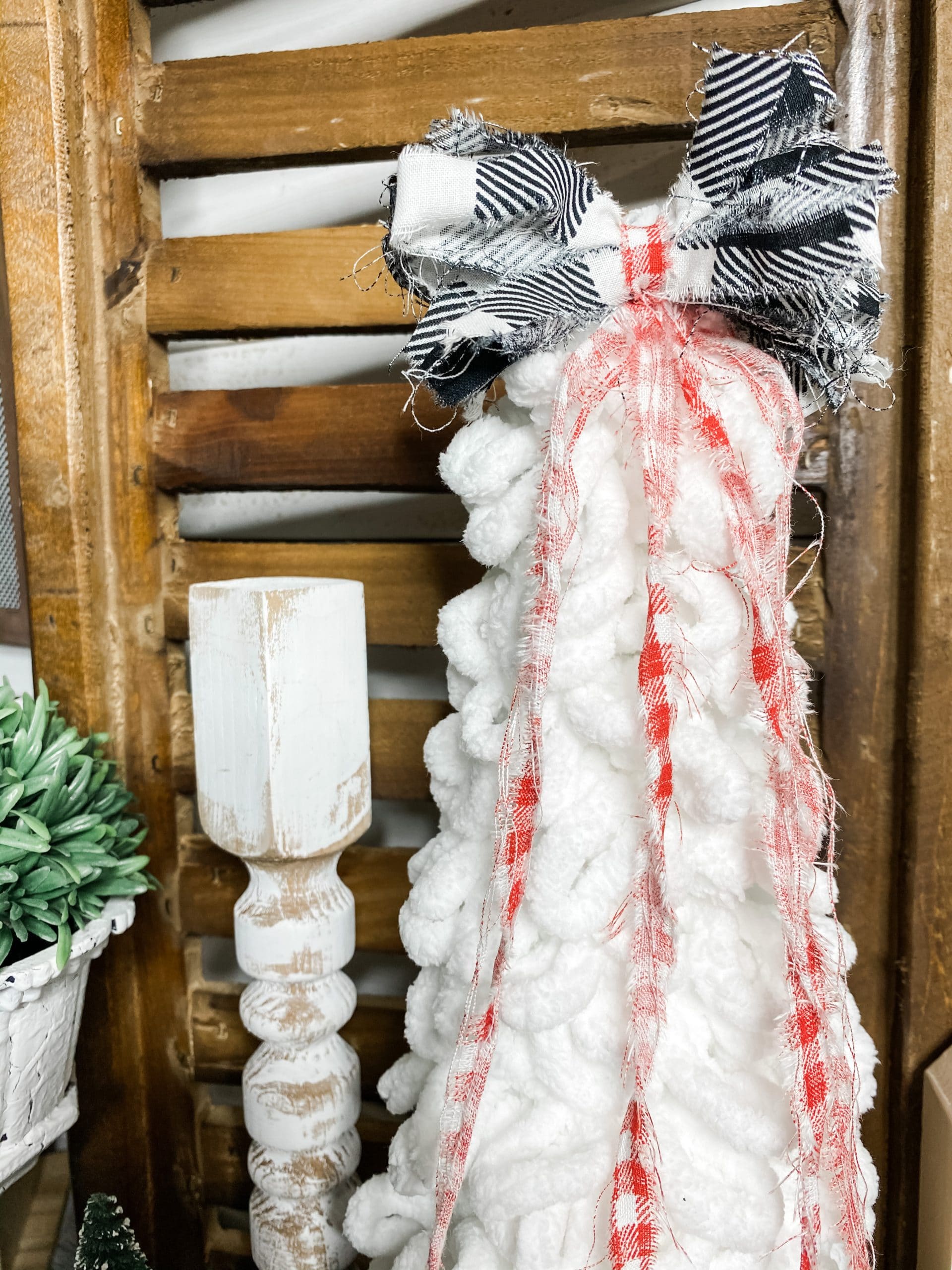 DIY Hobby Lobby Loop-It Yarn Christmas Tree