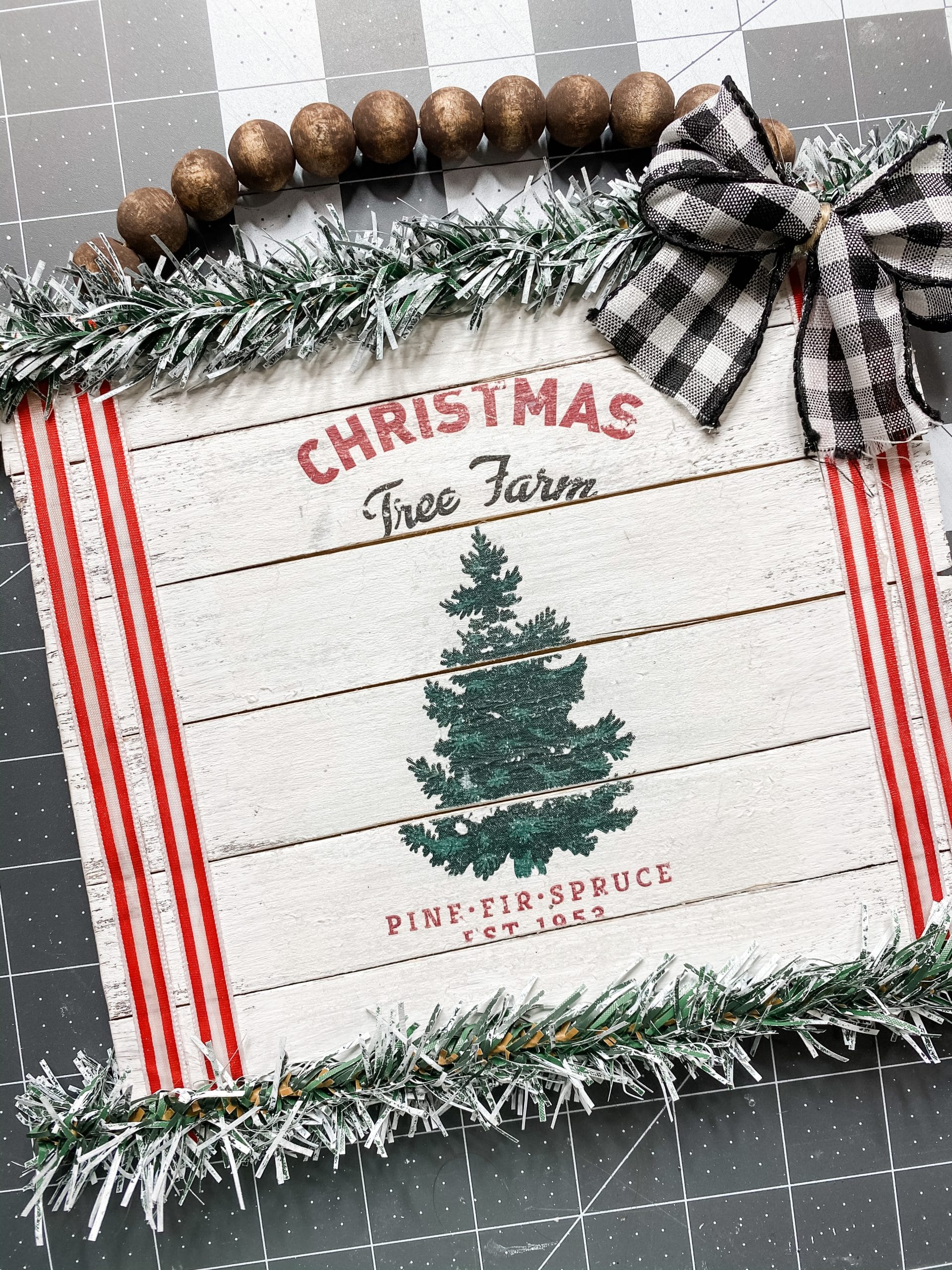 Easy Napkin Decoupage DIY Christmas Sign