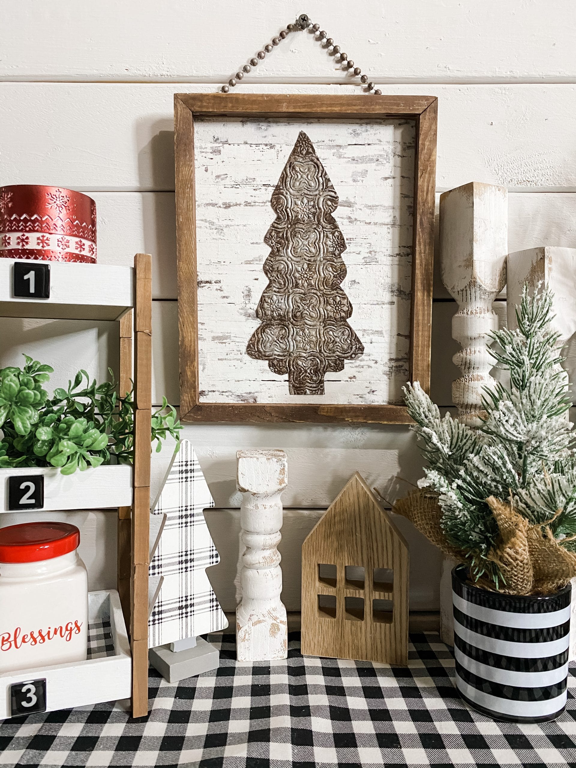 DIY Faux Rust Finish Scrapbook Paper Christmas Tree Sign