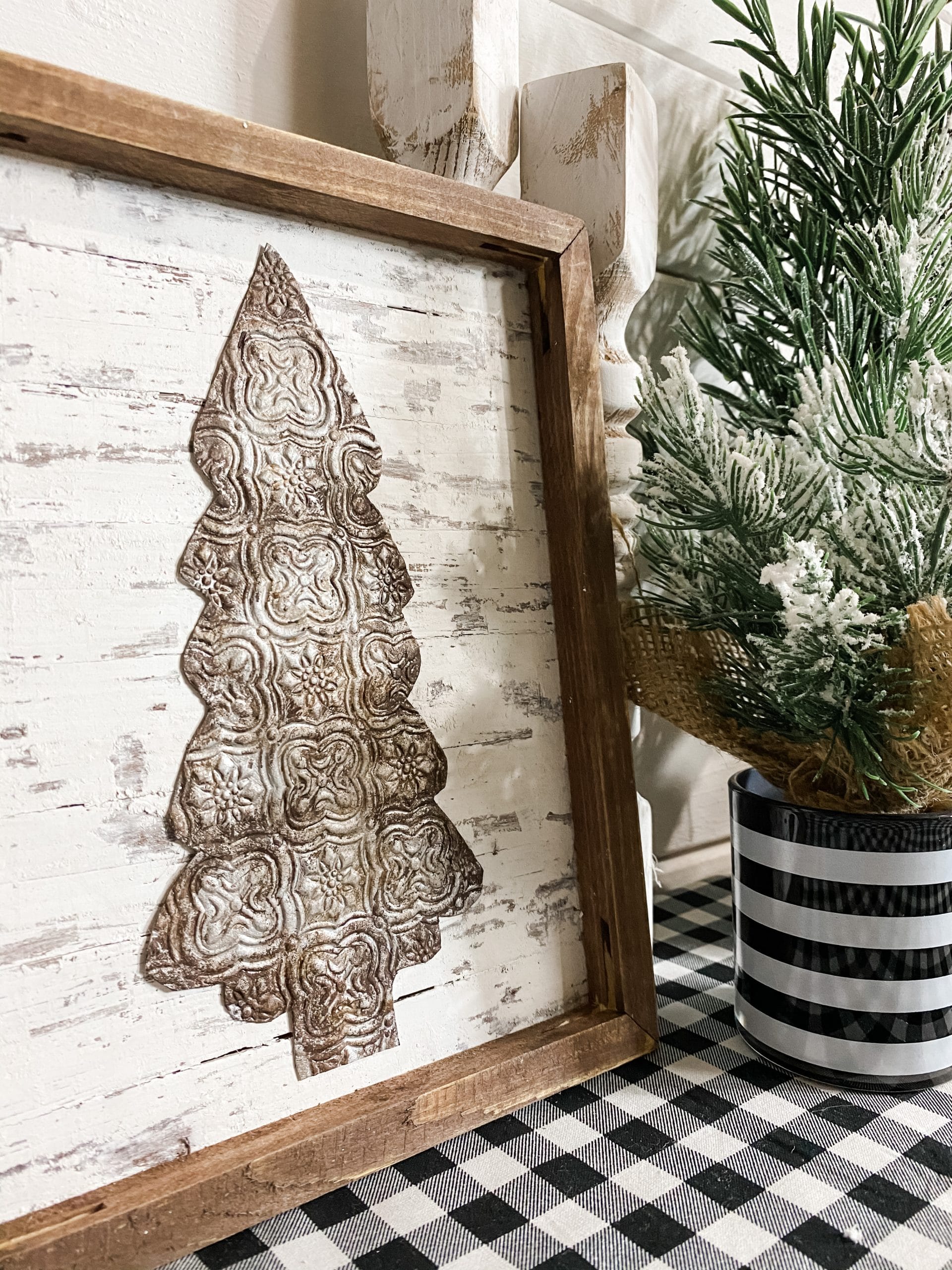 DIY Faux Rust Finish Scrapbook Paper Christmas Tree Sign