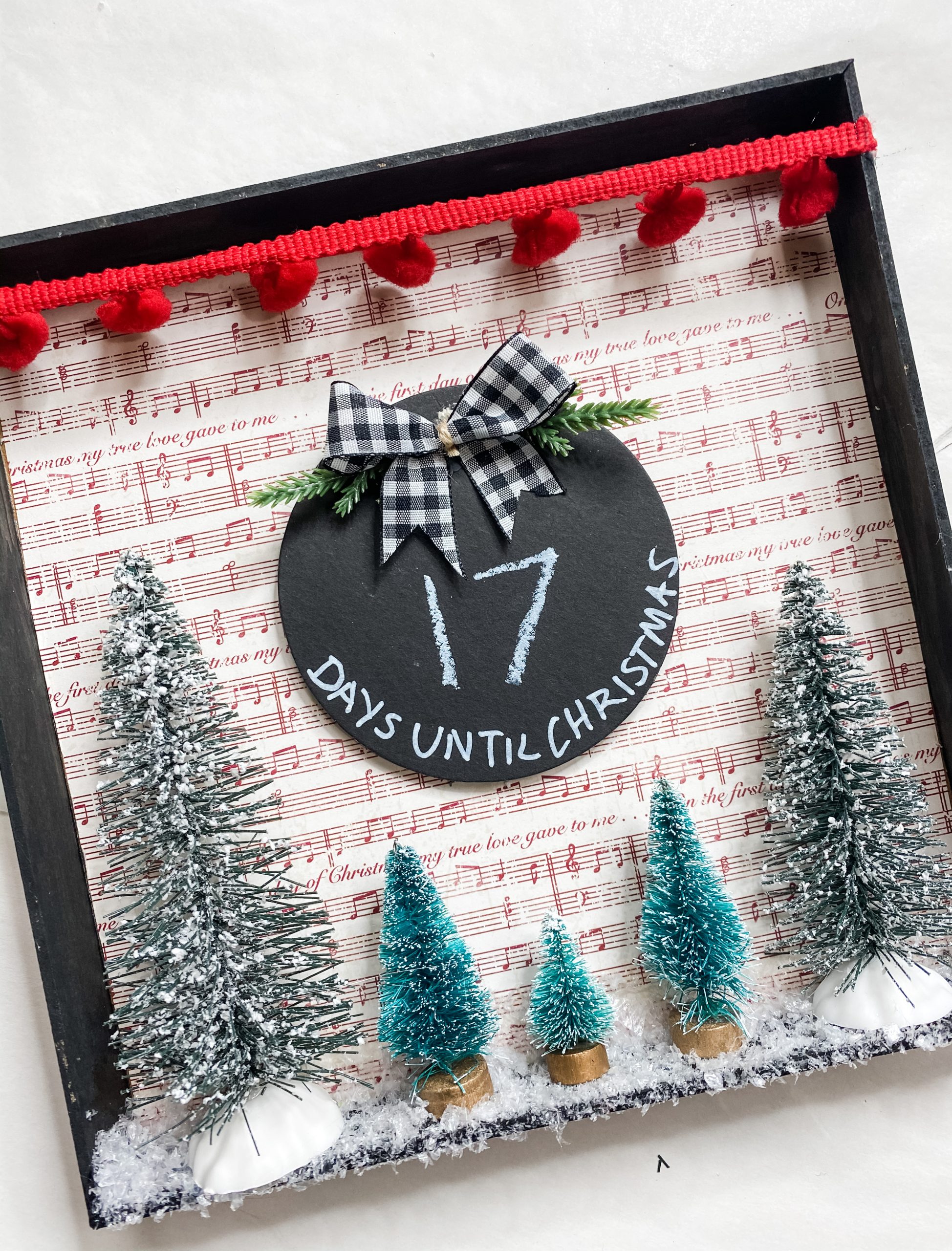 Dollar Tree Chalkboard DIY Countdown to Christmas Sign