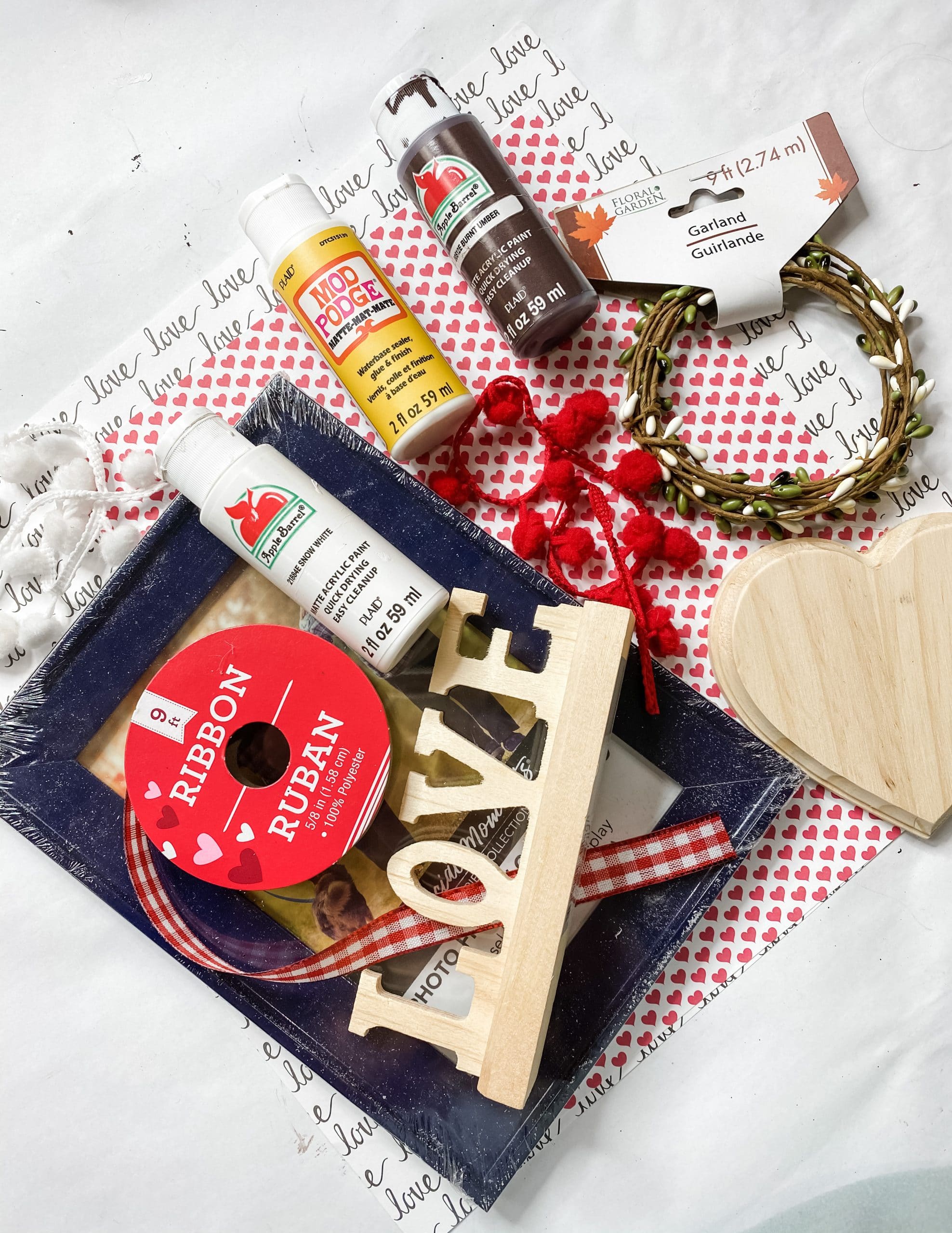 Valentine's Day DIY Love Sign