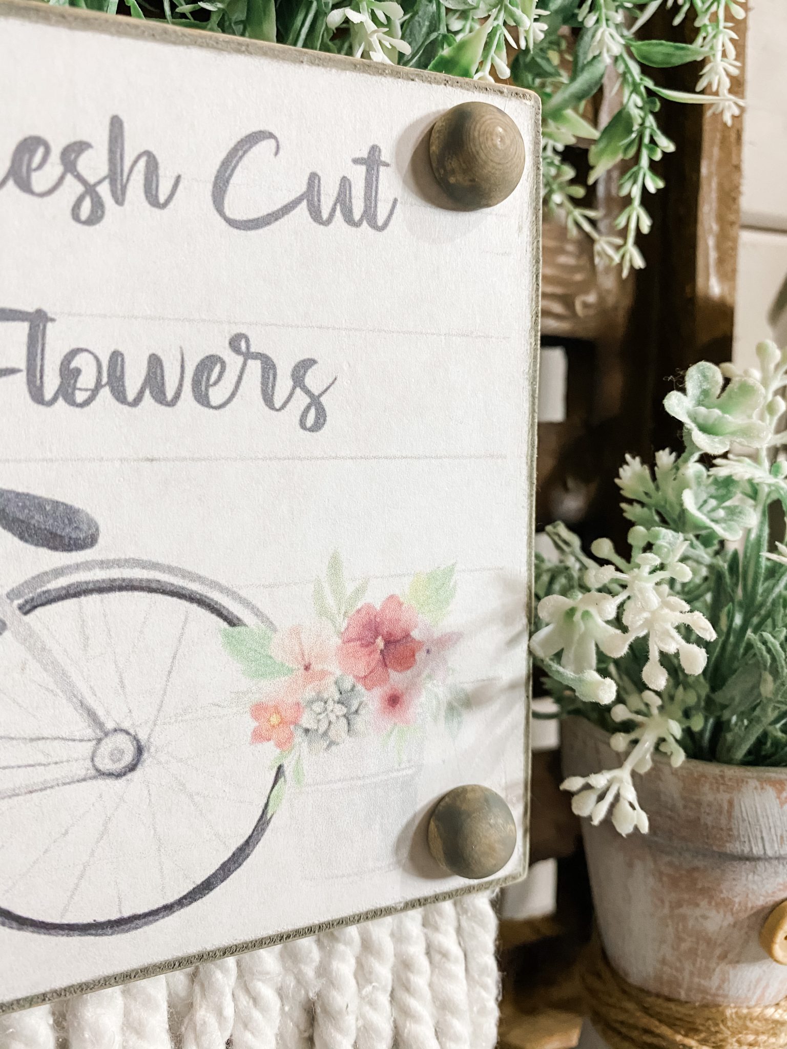 Dollar Tree DIY Spring Decor with Free Printable - DIY Decor Tutorial