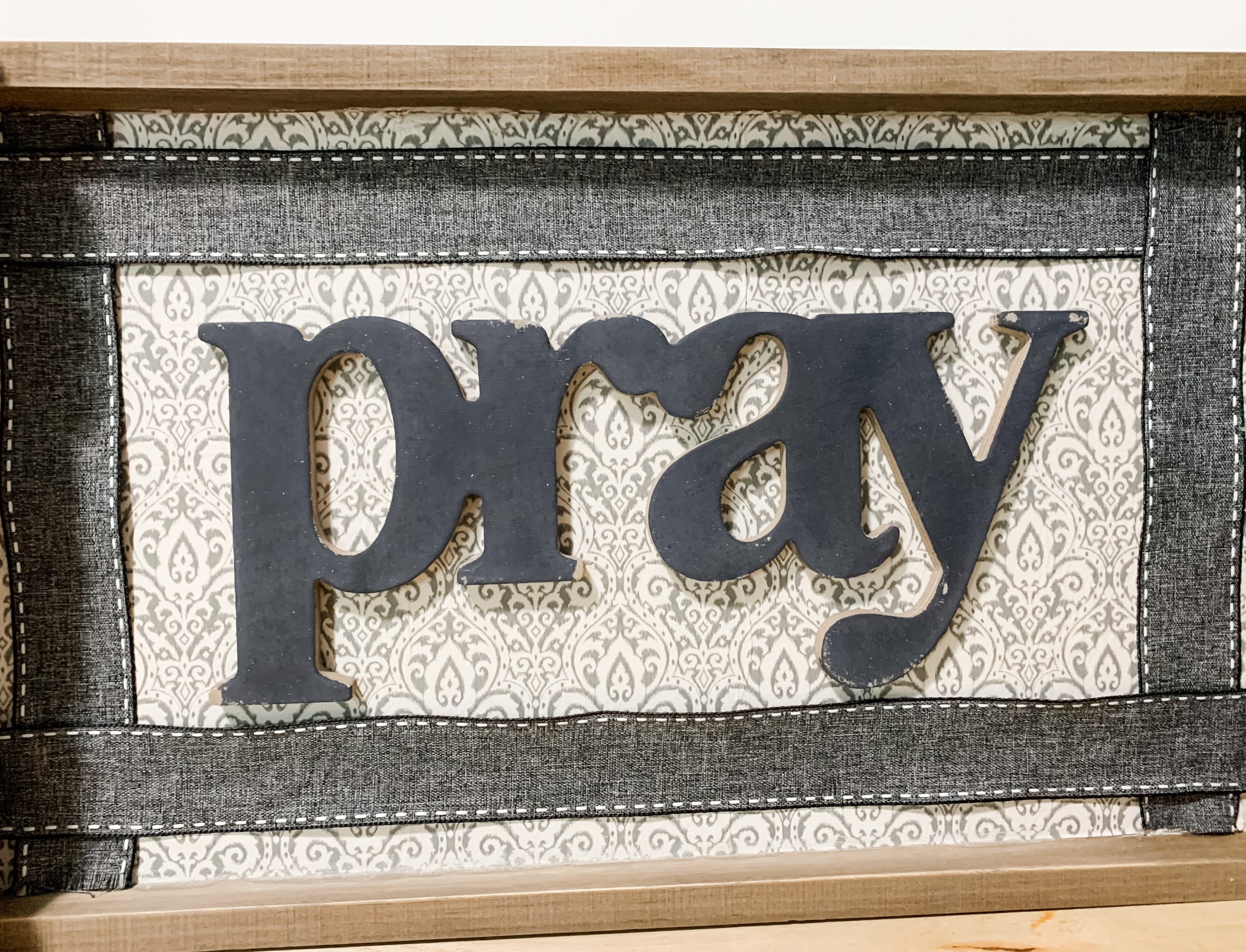 DIY Farmhouse Sign Makeover