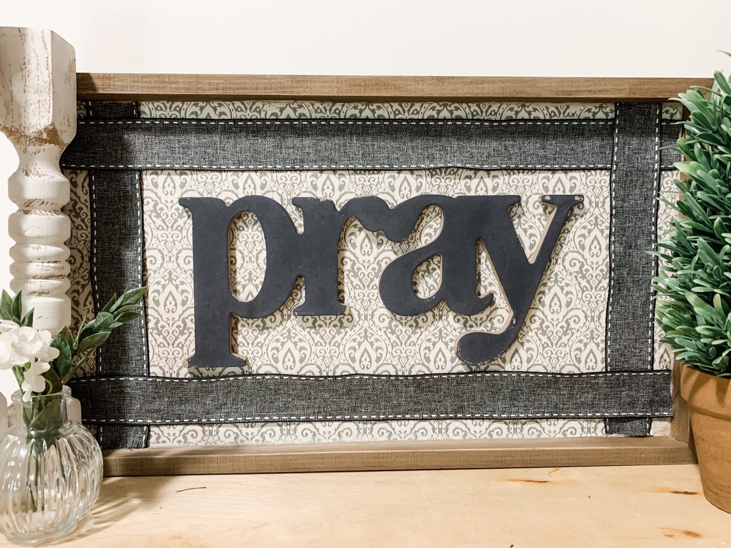 DIY Farmhouse Sign Makeover