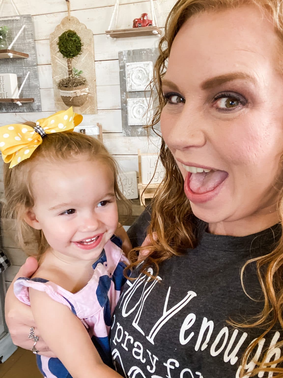 Amber Strong is a DIY Home AND Decor Blogger Influencer