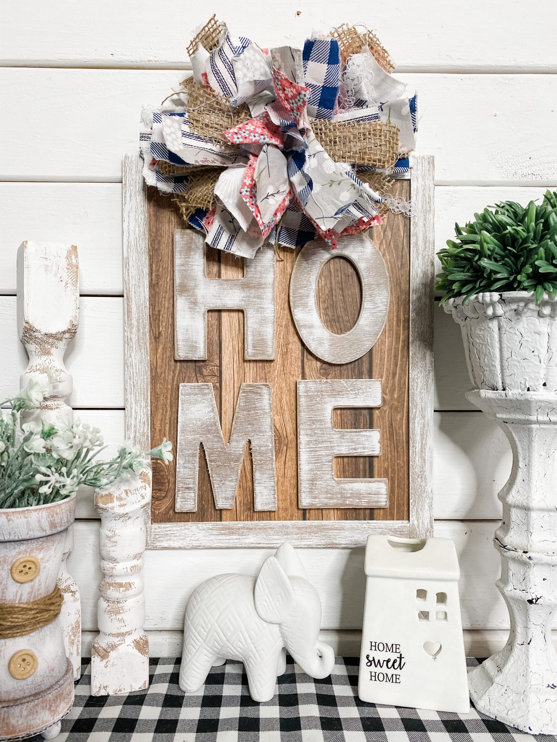 DIY Rustic Home Decor with a Magnetic Messy Bow