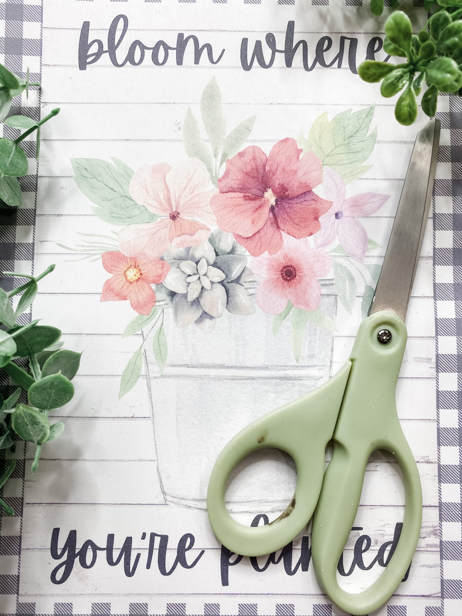 Totally Free Spring Printable - Fun and Great to DIY with