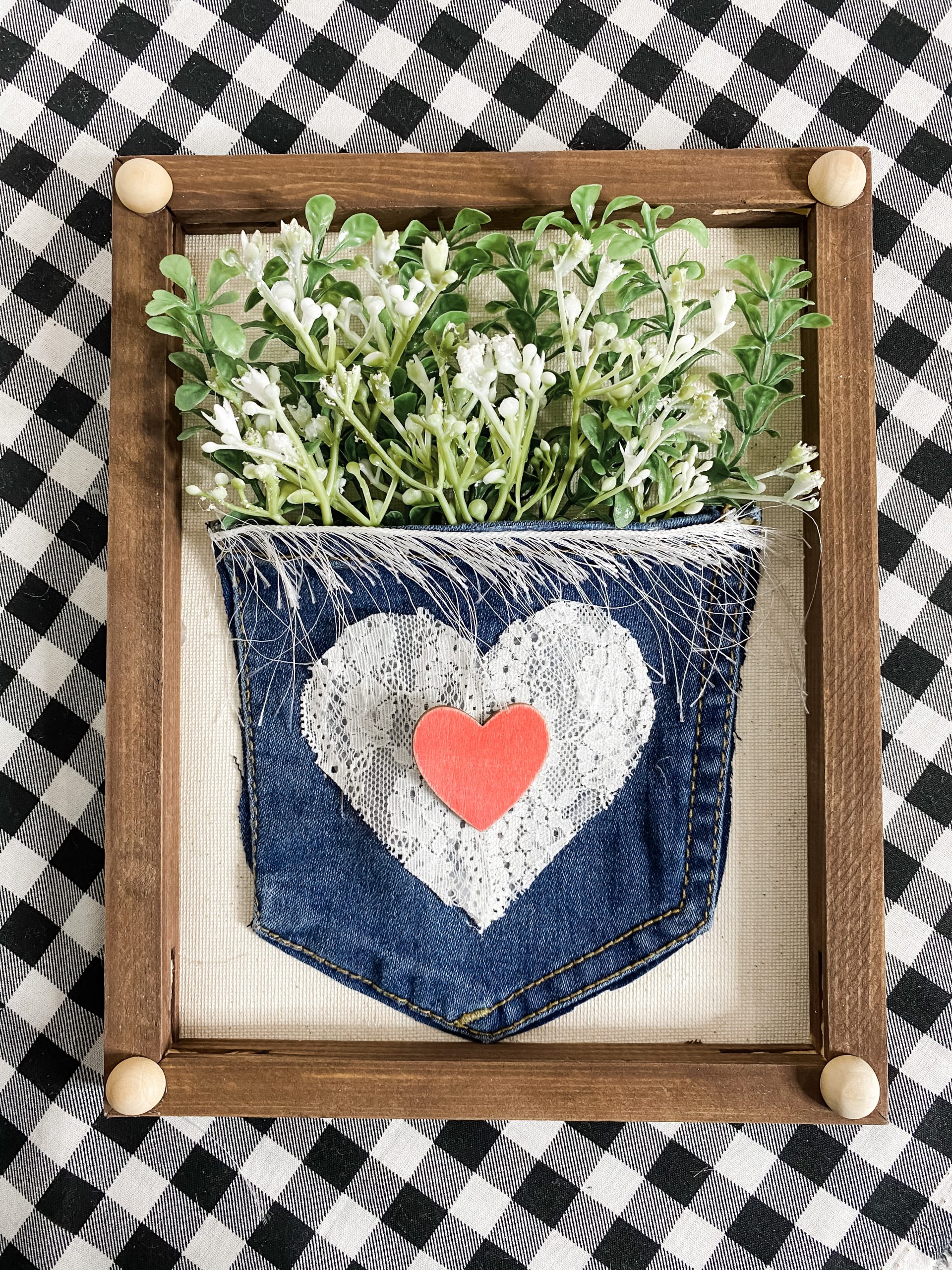 Old Pair of Jeans into DIY Spring Decor