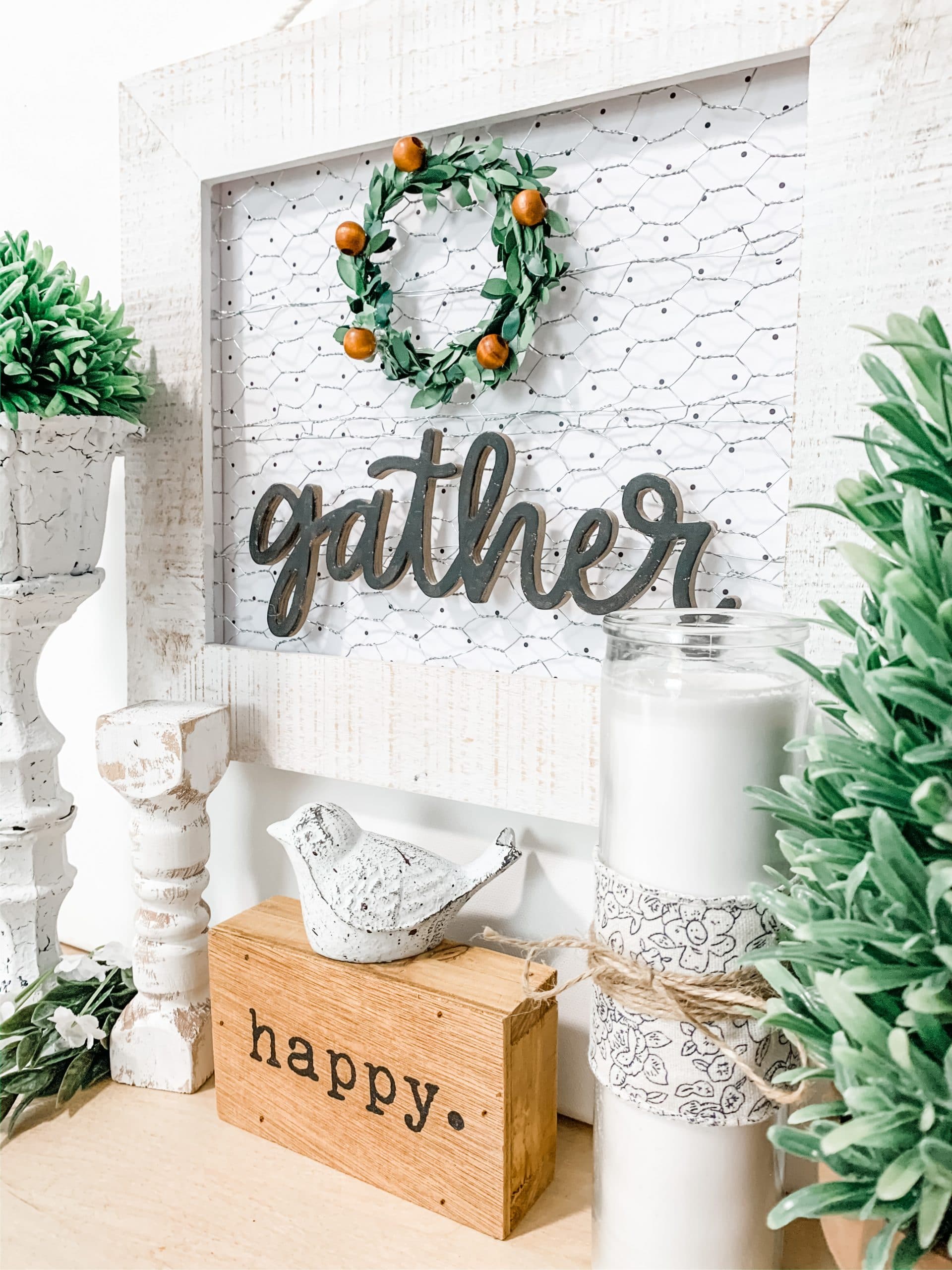 DIY Chicken Wire Gather Sign