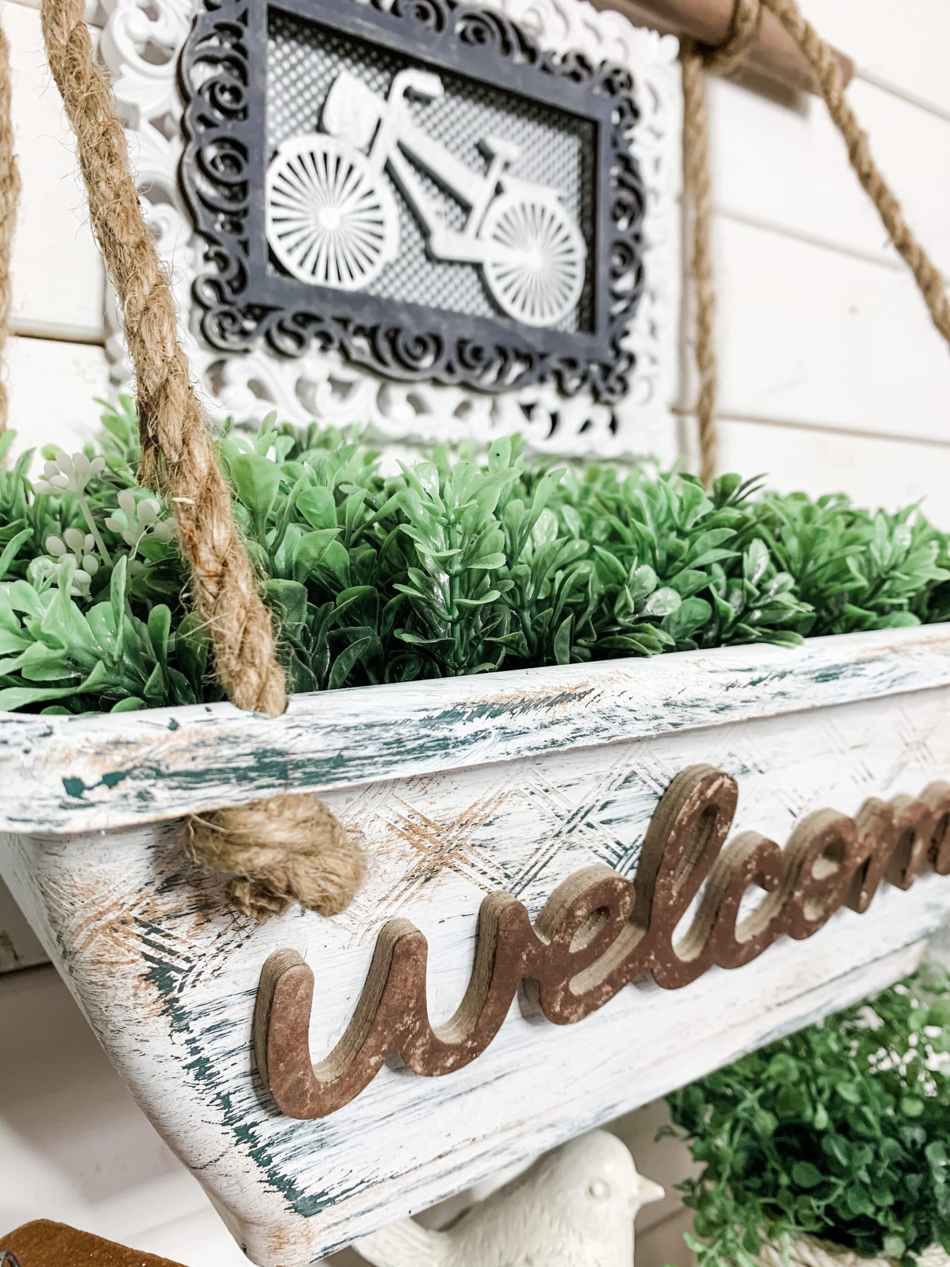 DIY Farmhouse Hanging Planter