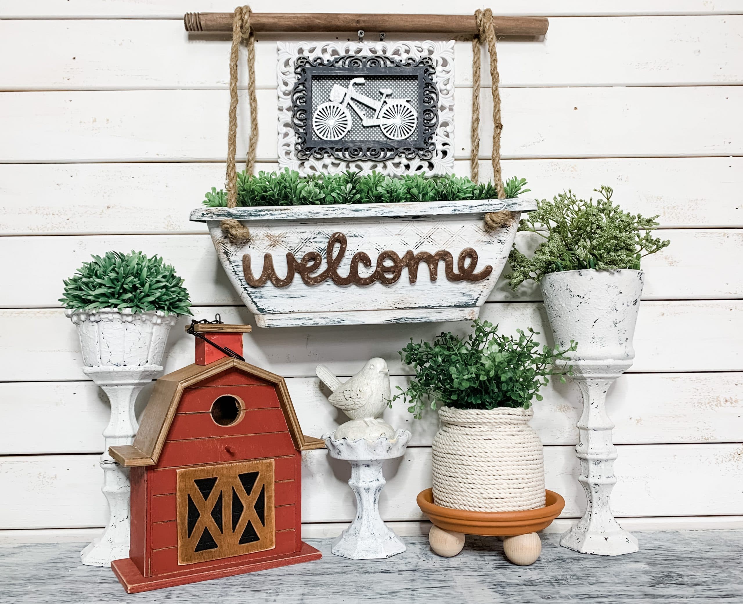 DIY Farmhouse Hanging Planter