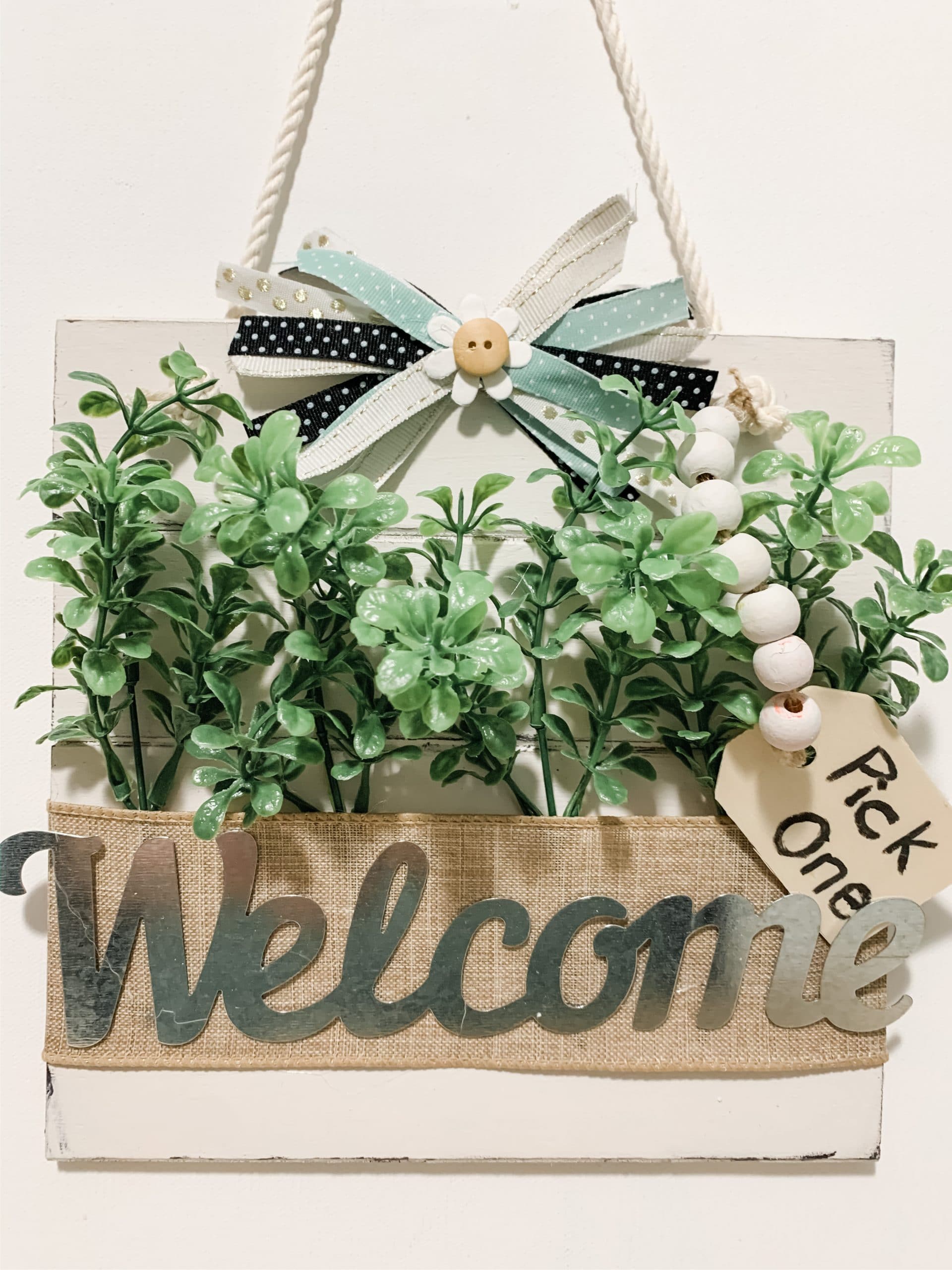 DIY Hanging Spring Welcome Decor