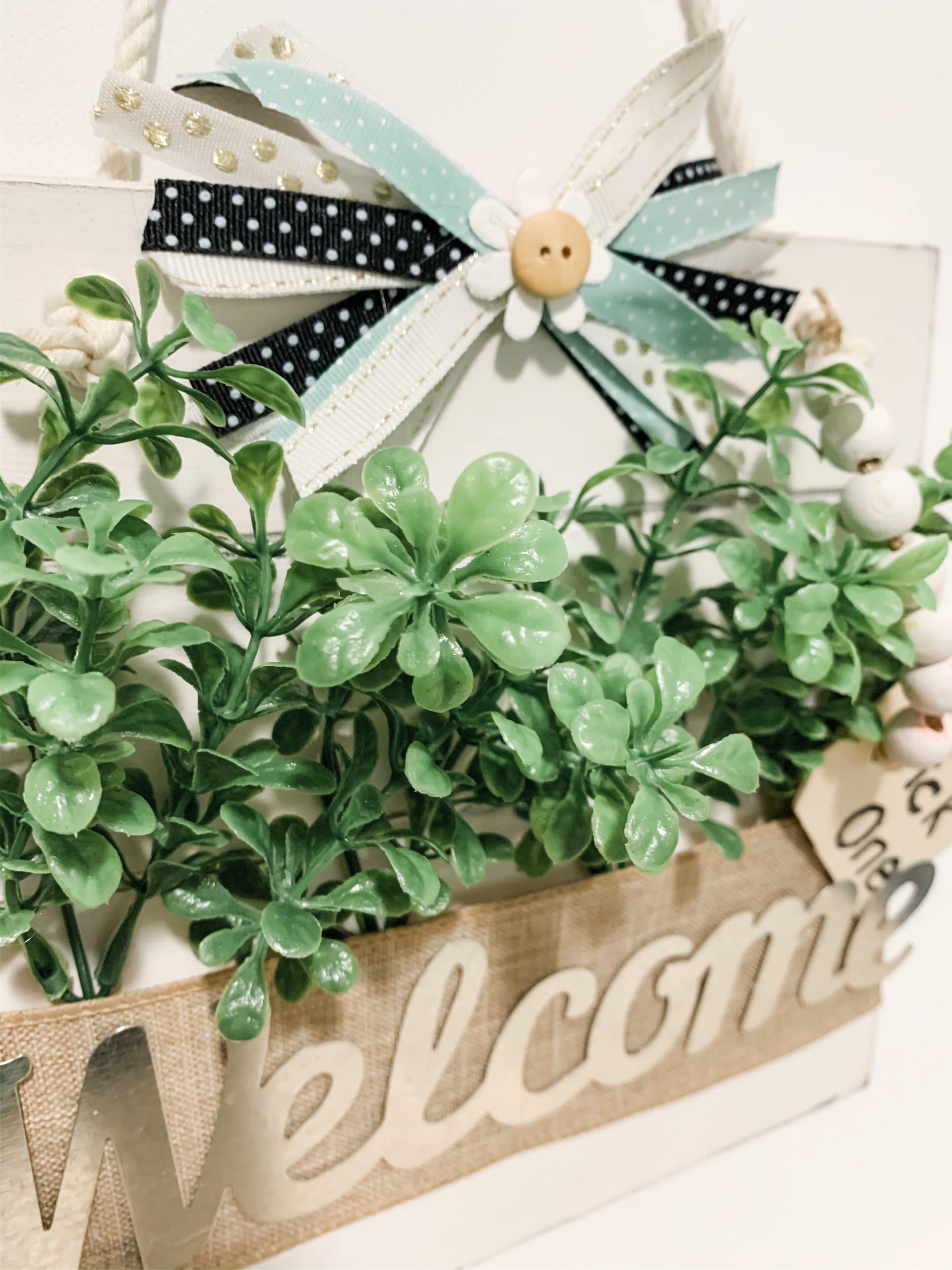 DIY Hanging Spring Welcome Decor