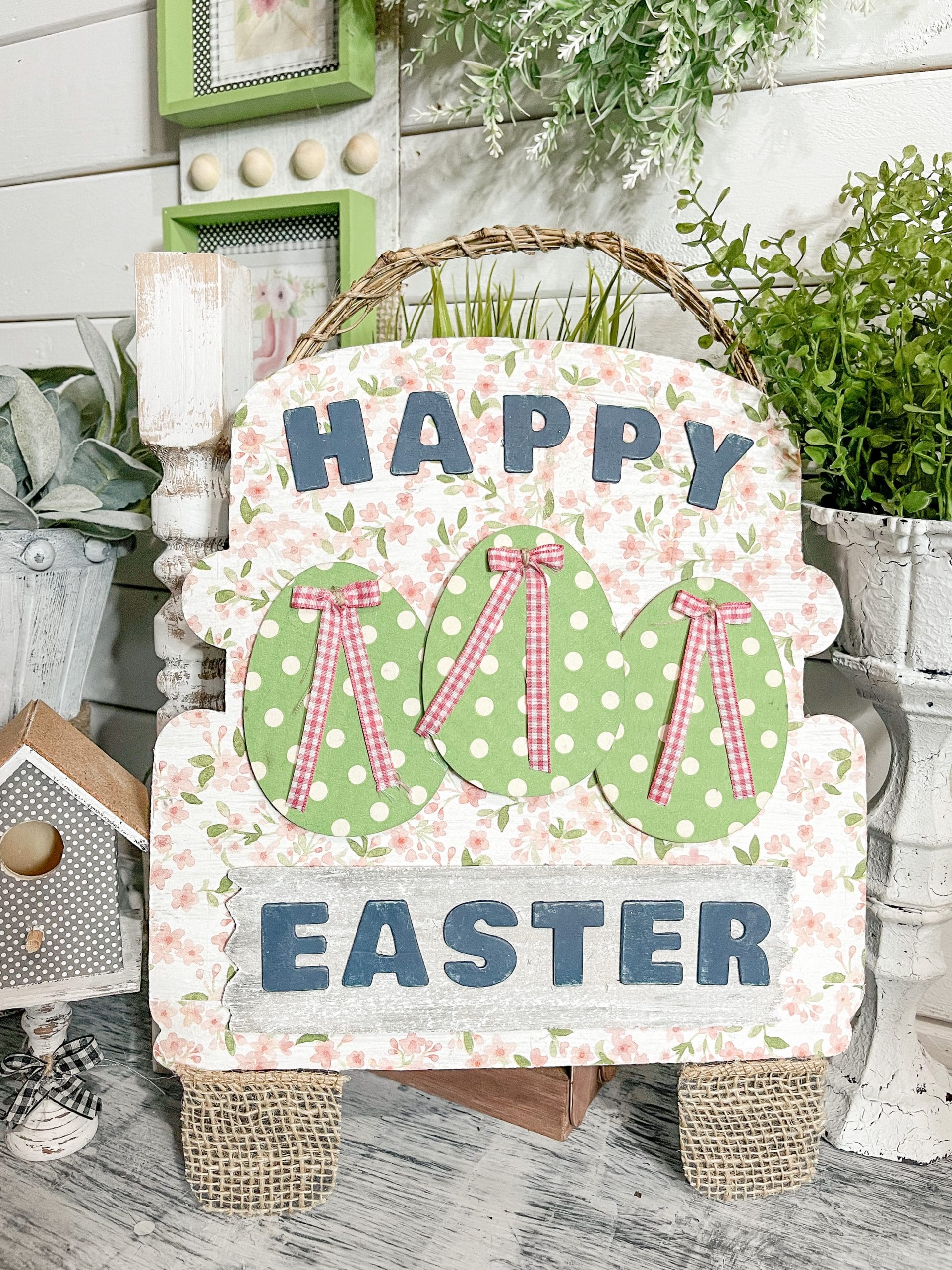 DIY Shabby Chic Happy Easter Truck