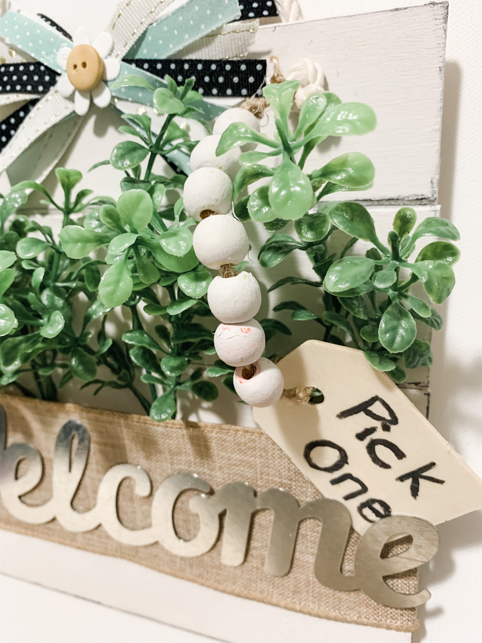 DIY Hanging Spring Welcome Decor