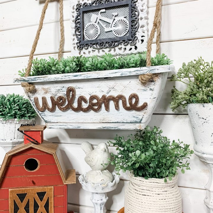 DIY Farmhouse Hanging Planter
