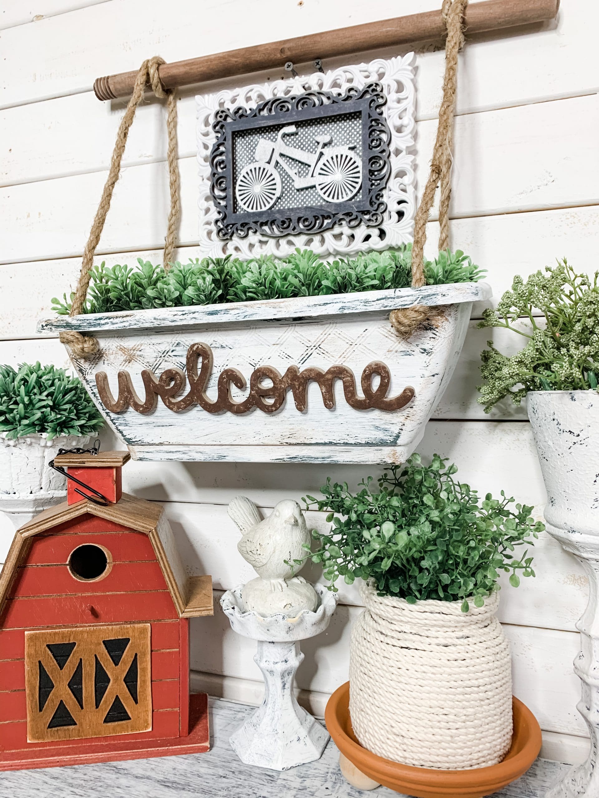 DIY Farmhouse Hanging Planter