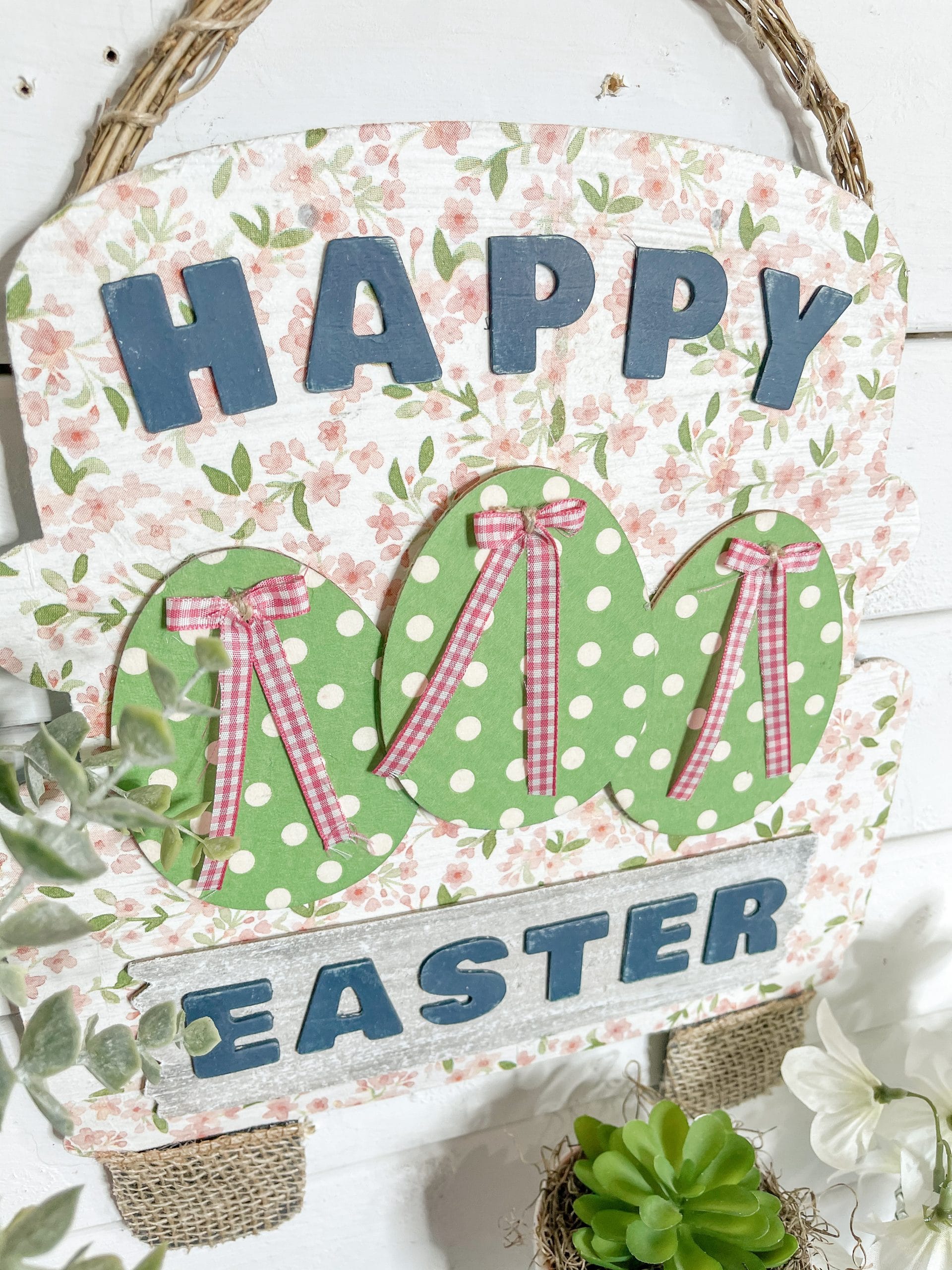 DIY Shabby Chic Happy Easter Truck