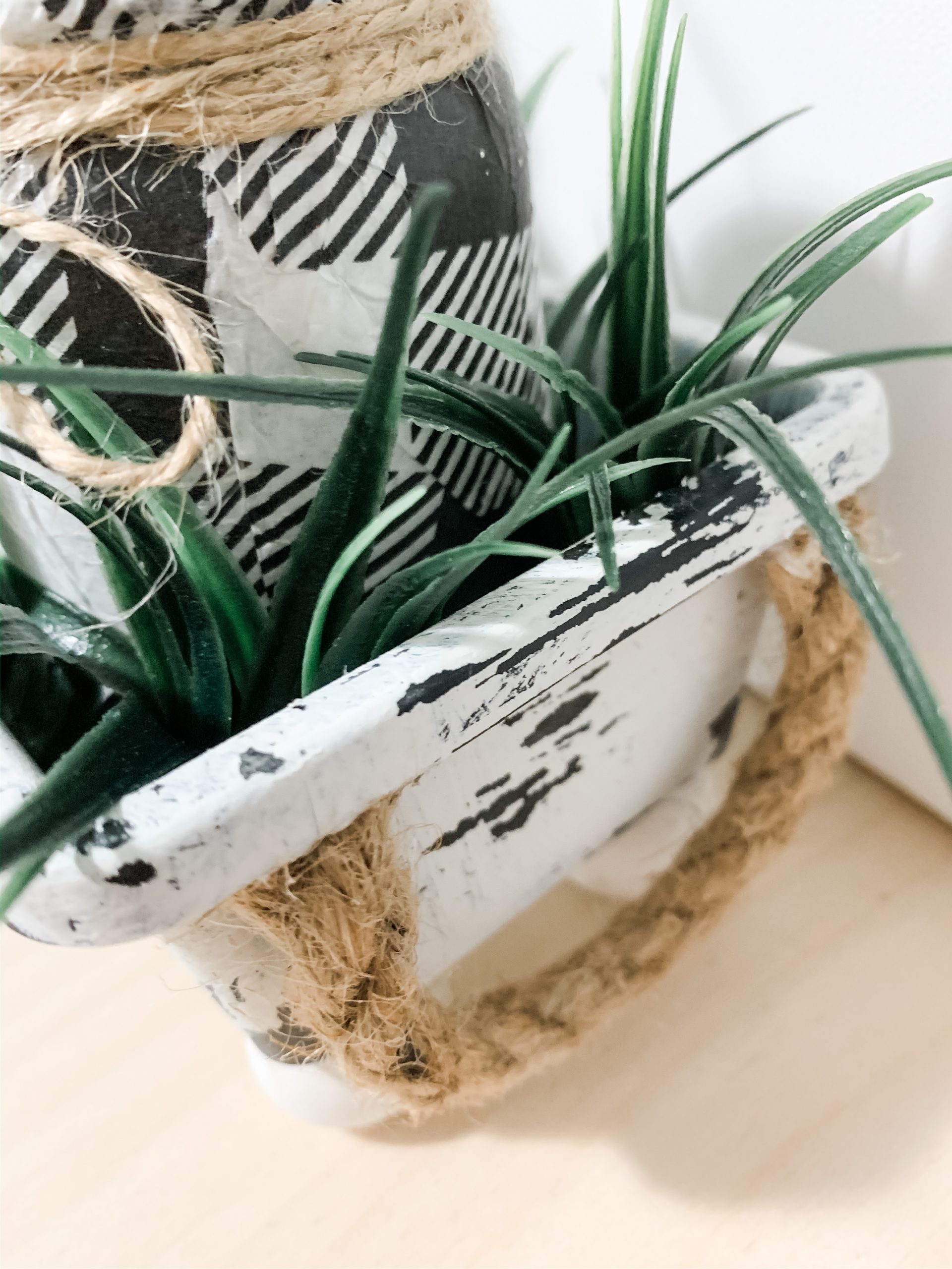 DIY Buffalo Check Farmhouse Planter