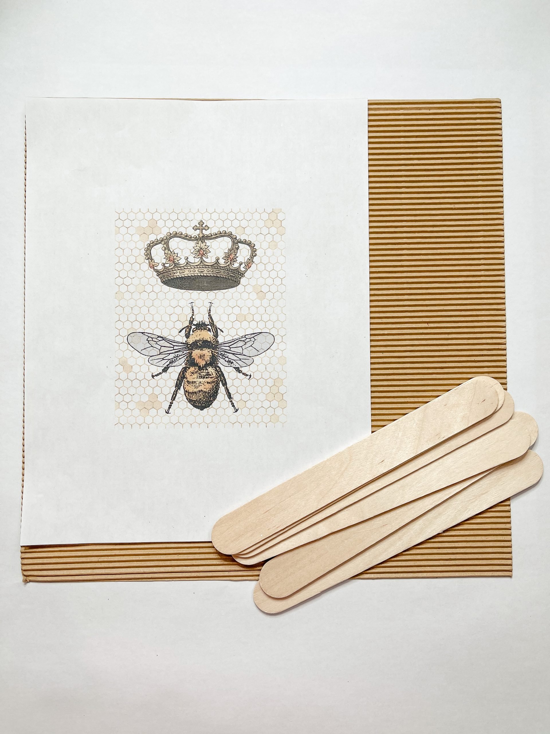 DIY Home Decor with FREE Vintage Bee Printable