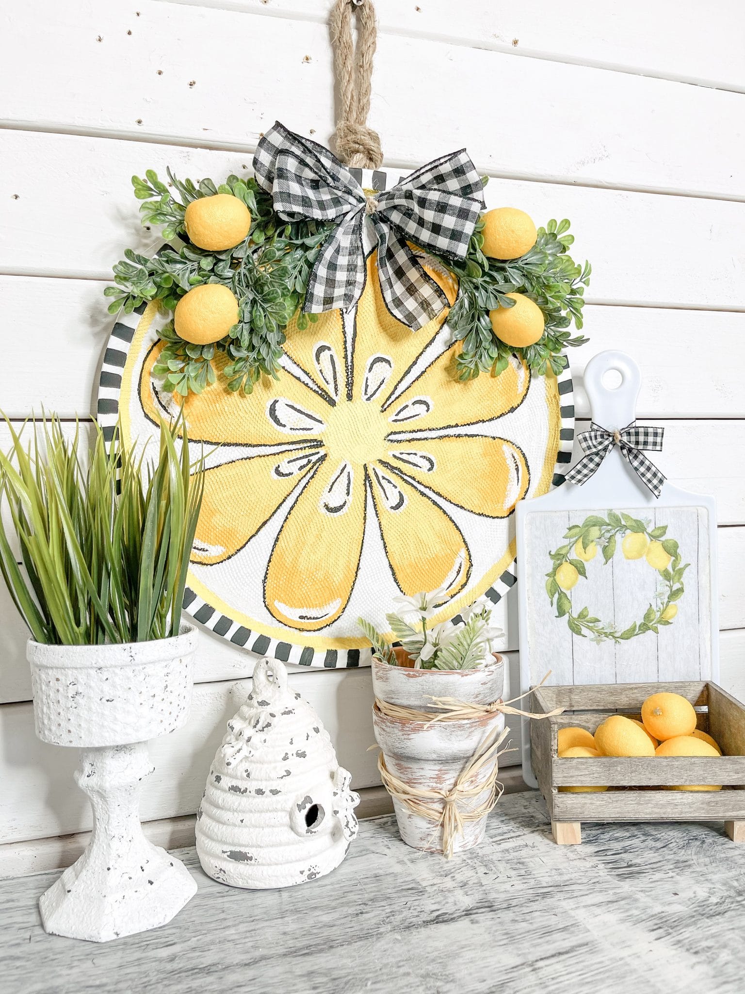 Amber Strong is a DIY Home AND Decor Blogger Influencer