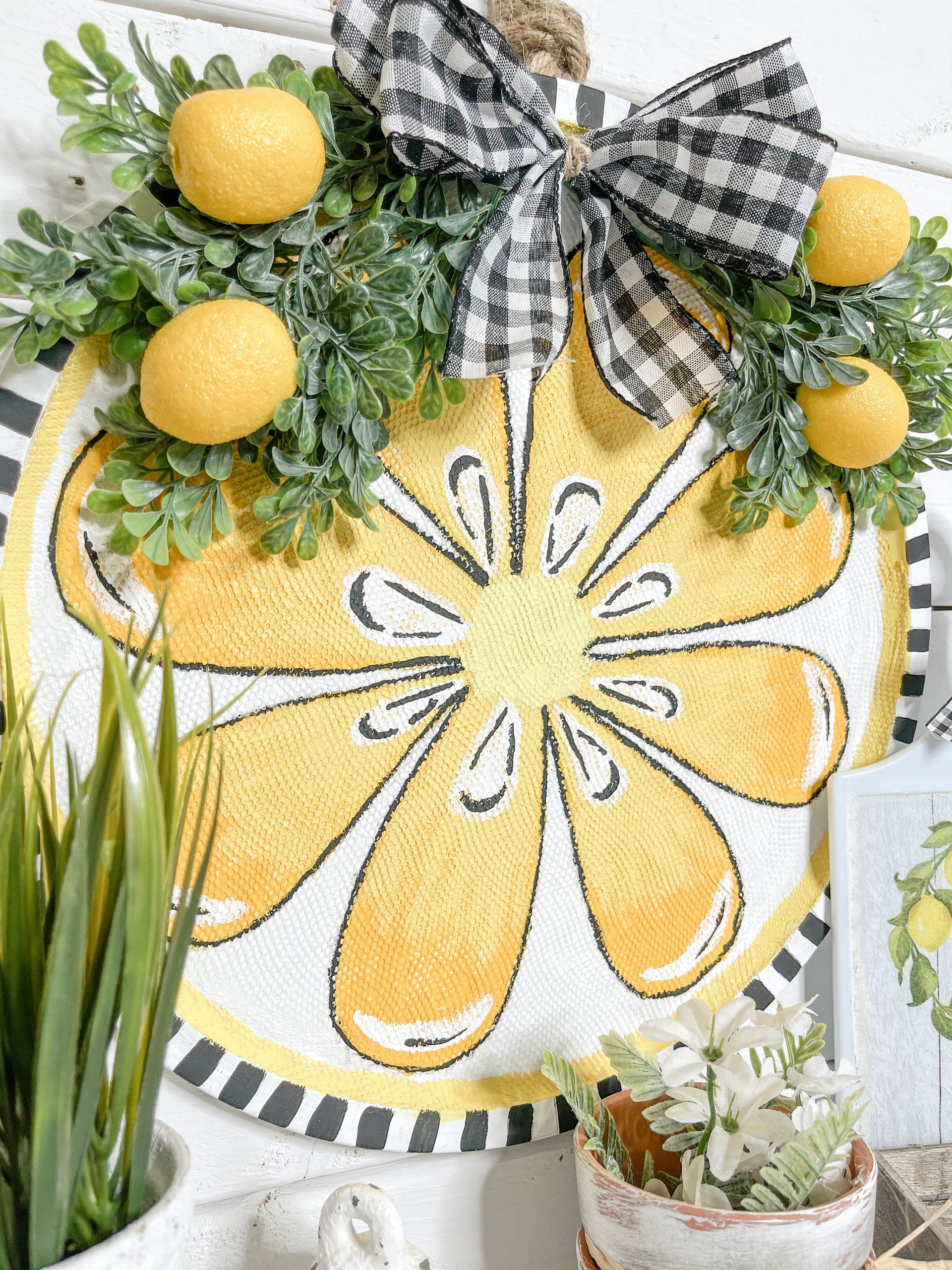 Dollar Tree Pizza Pan DIY Lemon Decor