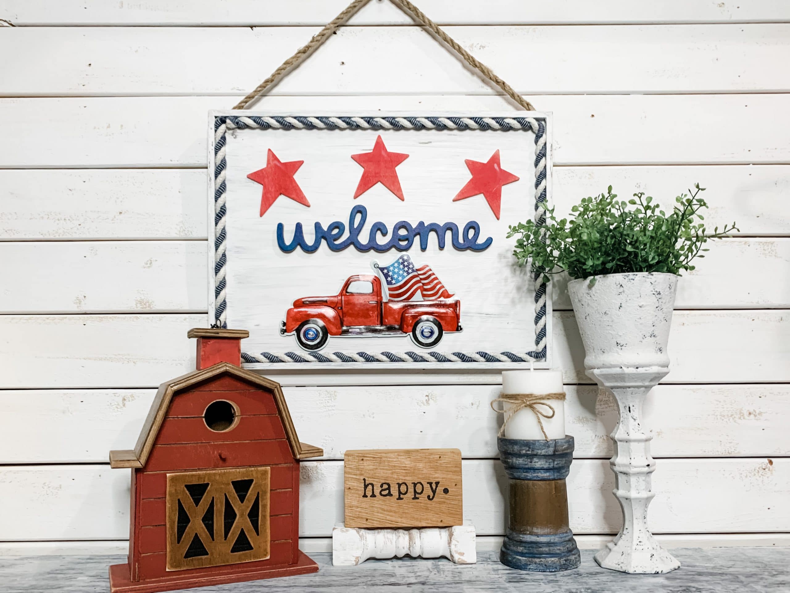 DIY Red Truck 4th of July Sign