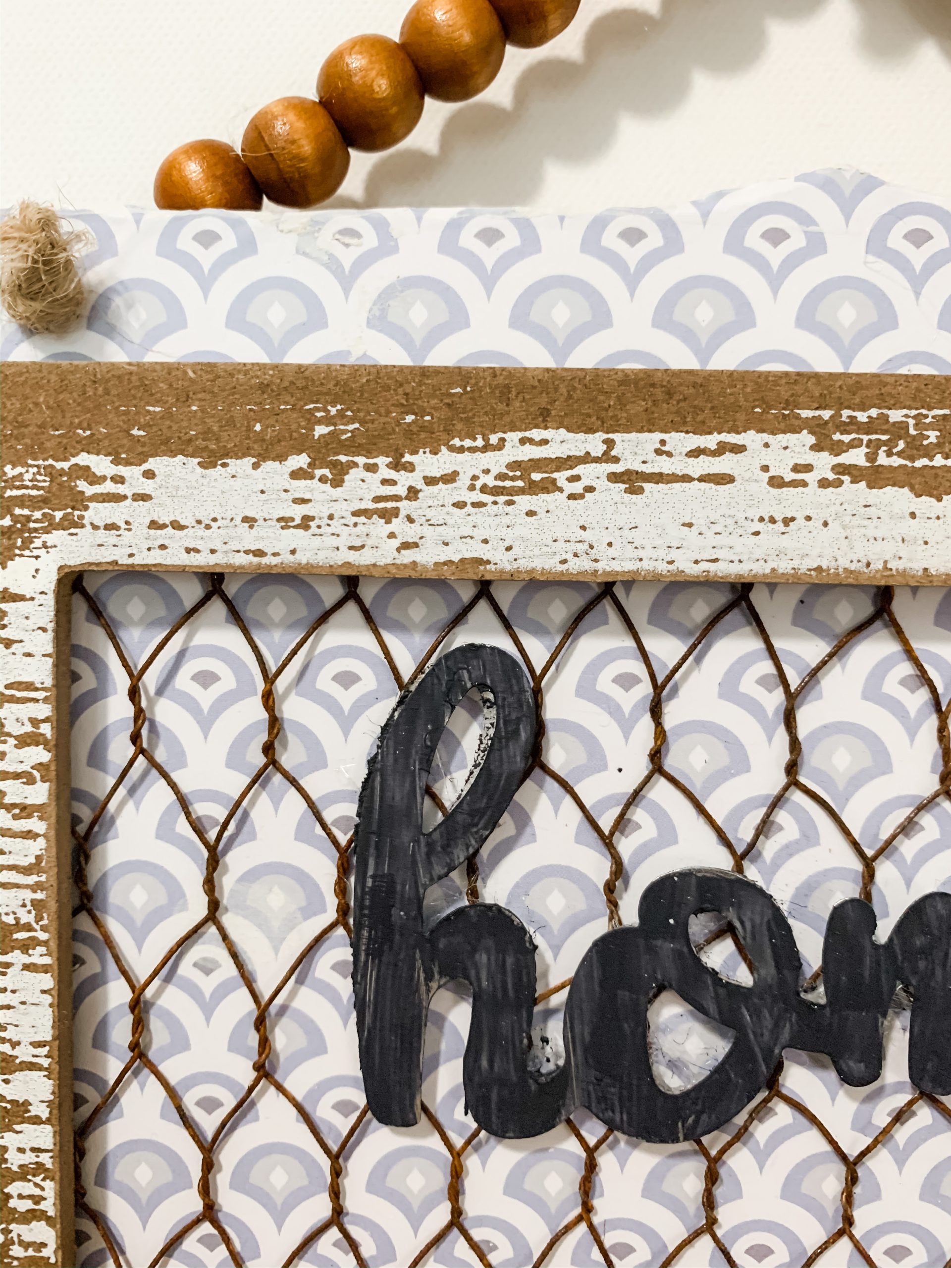 DIY Farmhouse Chicken Wire Home Sign