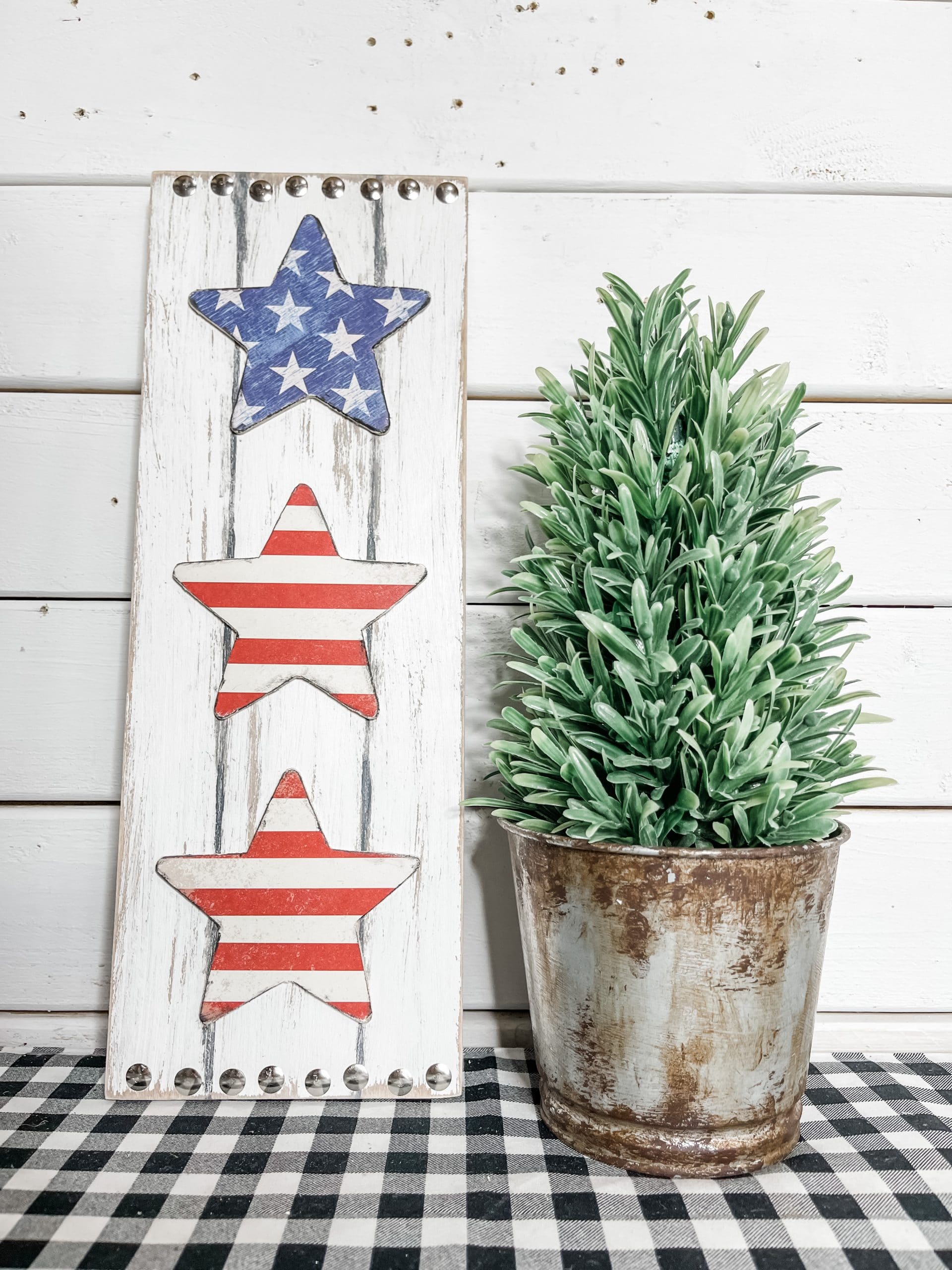 Faux Shiplap DIY Patriotic Decor