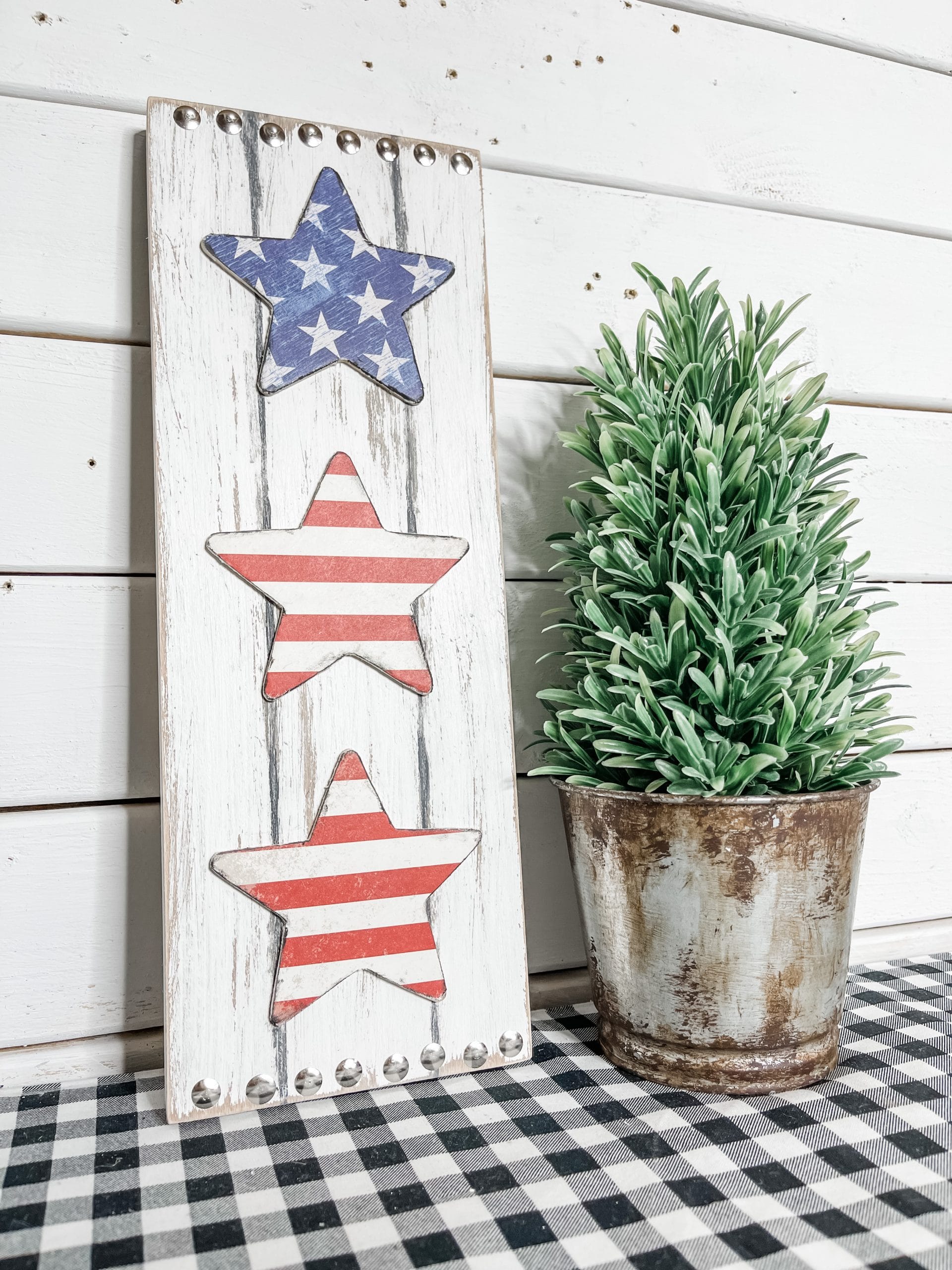 Faux Shiplap DIY Patriotic Decor