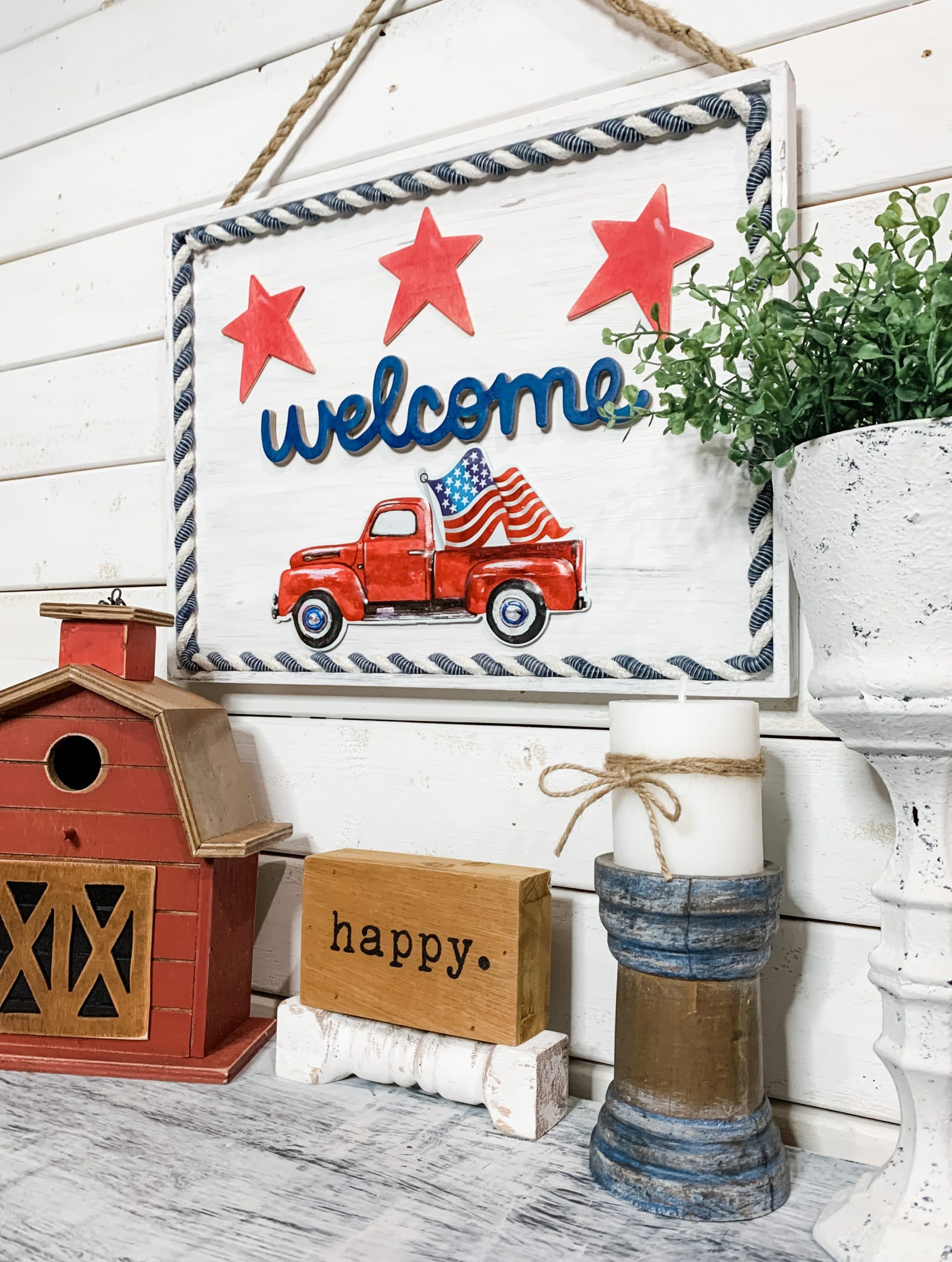 DIY Red Truck 4th of July Sign