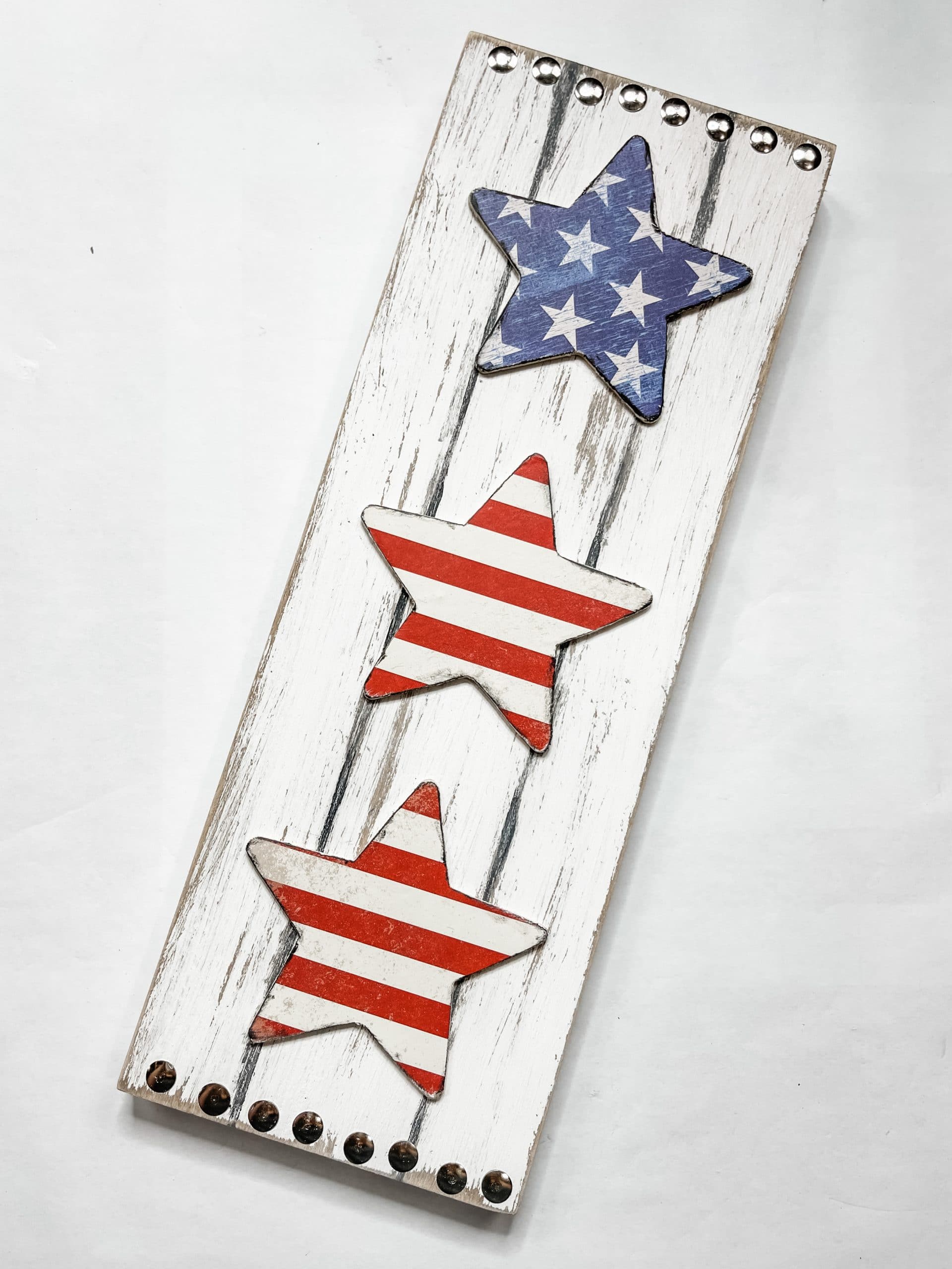 Faux Shiplap DIY Patriotic Decor