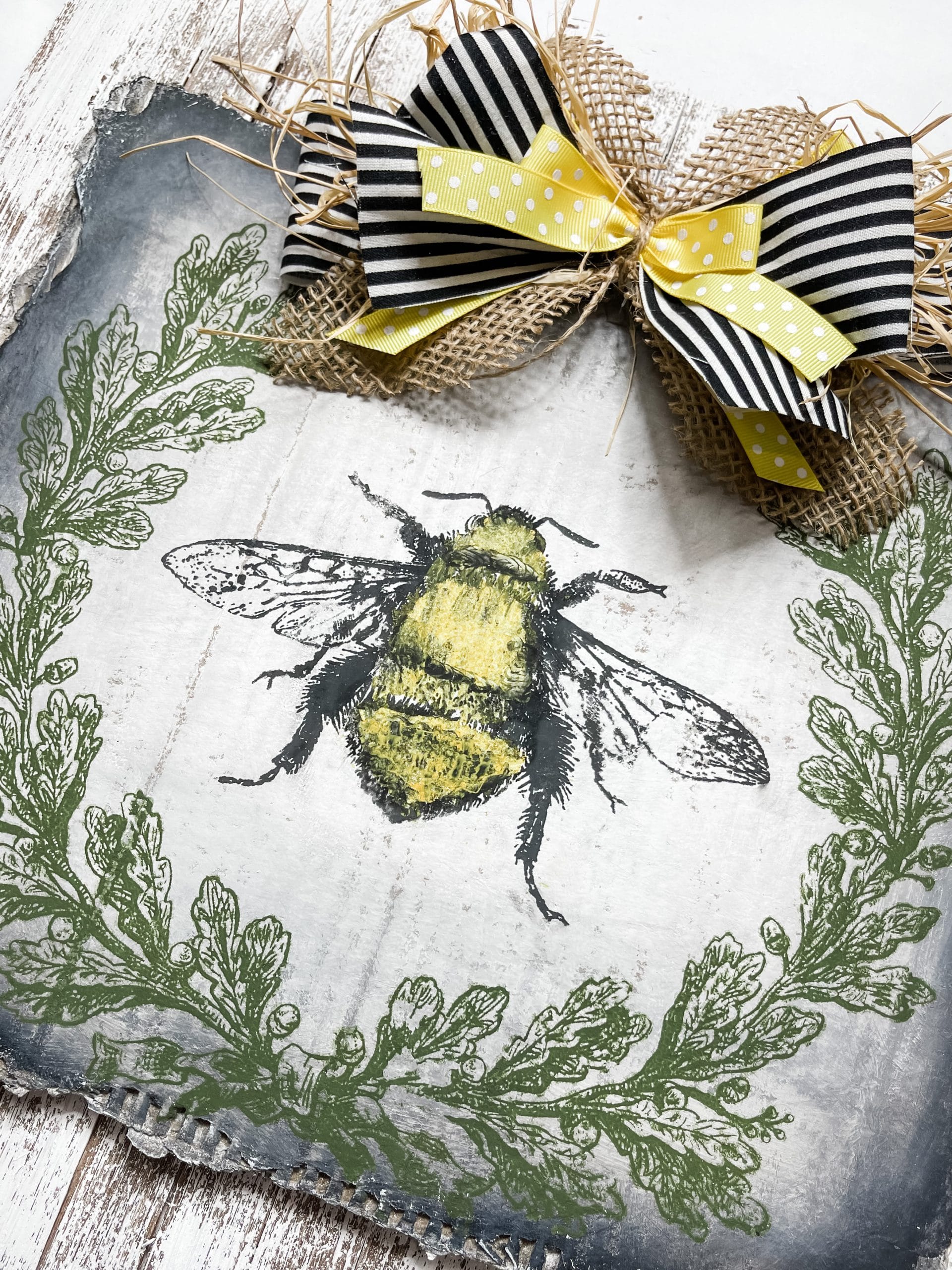 Easy DIY Bumble Bee Farmhouse Home Decor