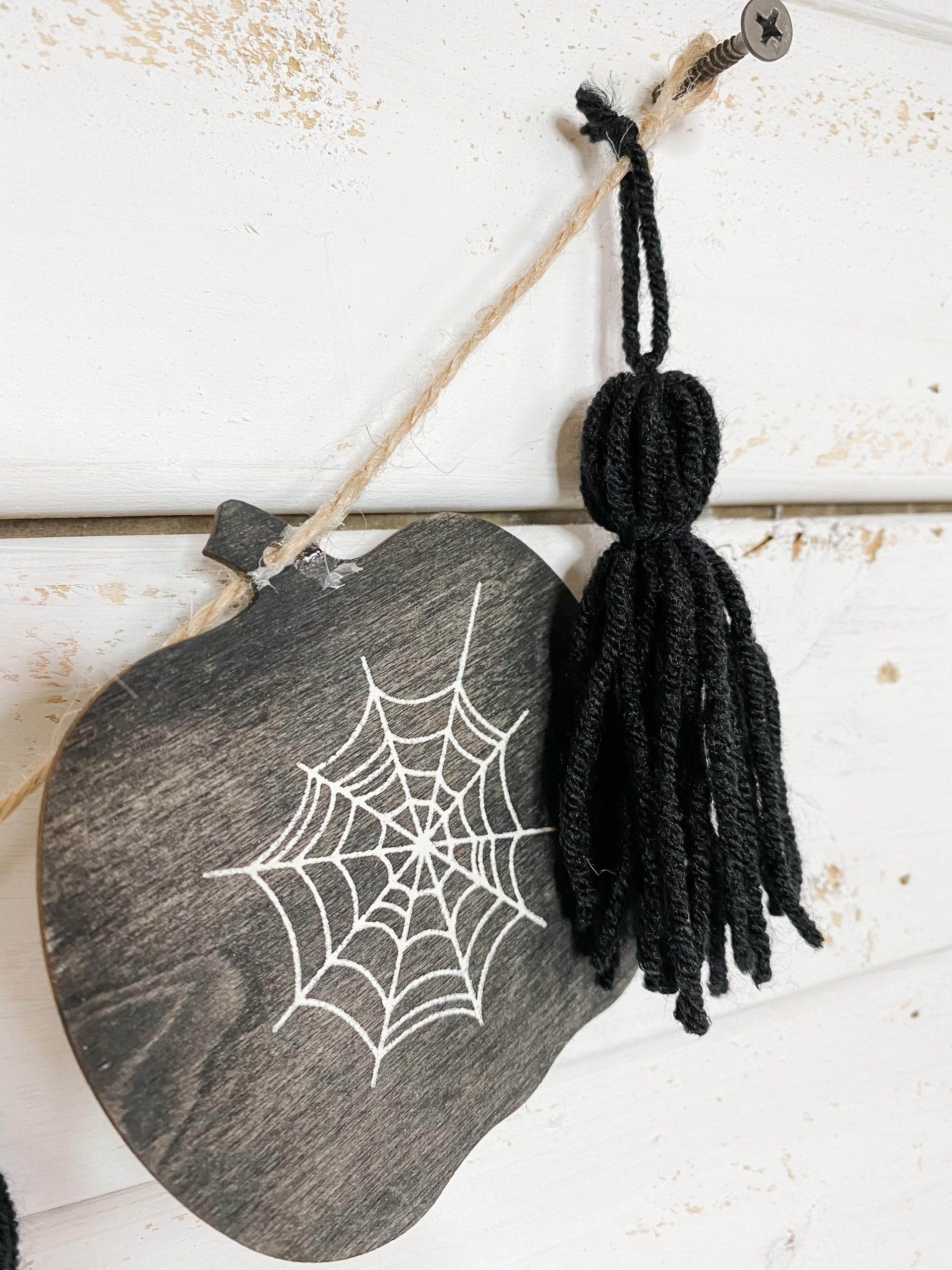 Stenciled Halloween DIY Garland