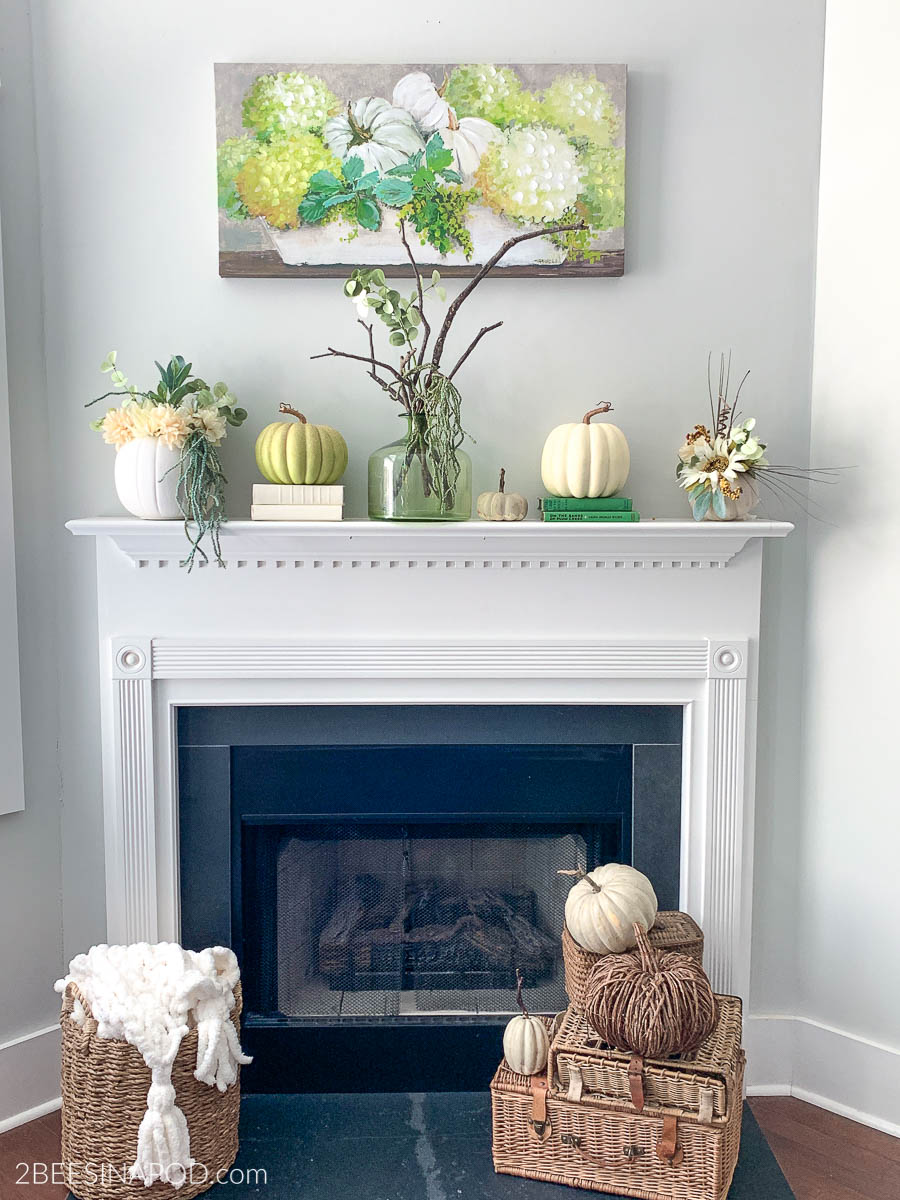 Simple Fall Mantel Decor Ideas