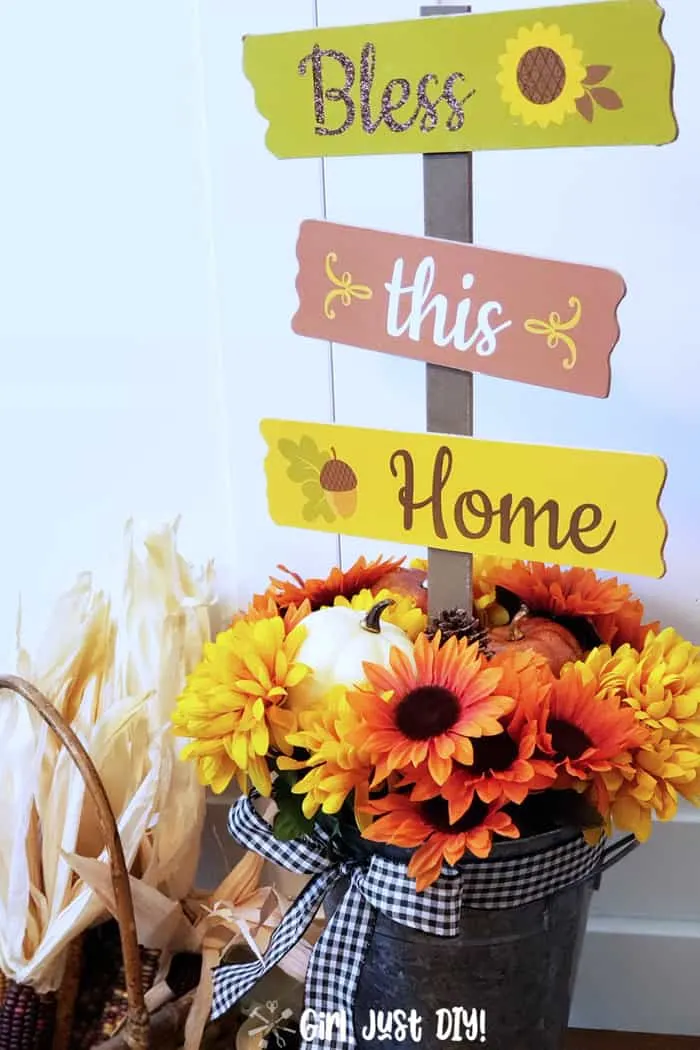 Front Porch and Outdoor Fall Decor Ideas