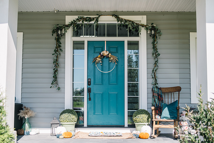 Front Porch and Outdoor Fall Decor Ideas