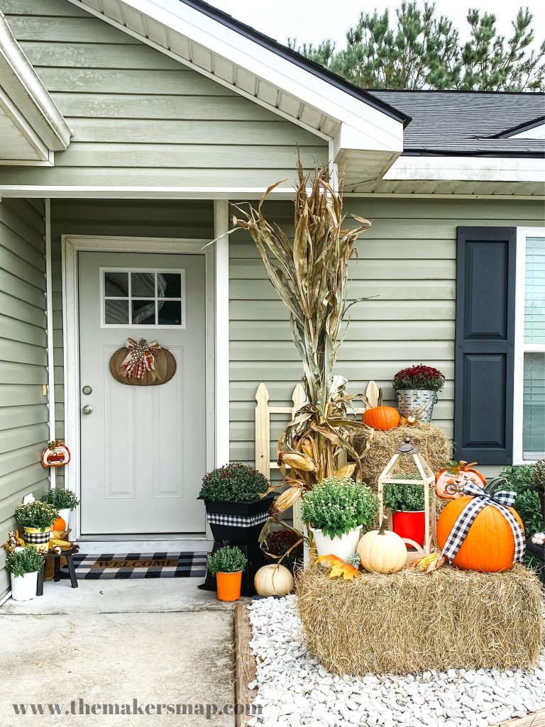 Front Porch and Outdoor Fall Decor Ideas - 14 Decorating Ideas