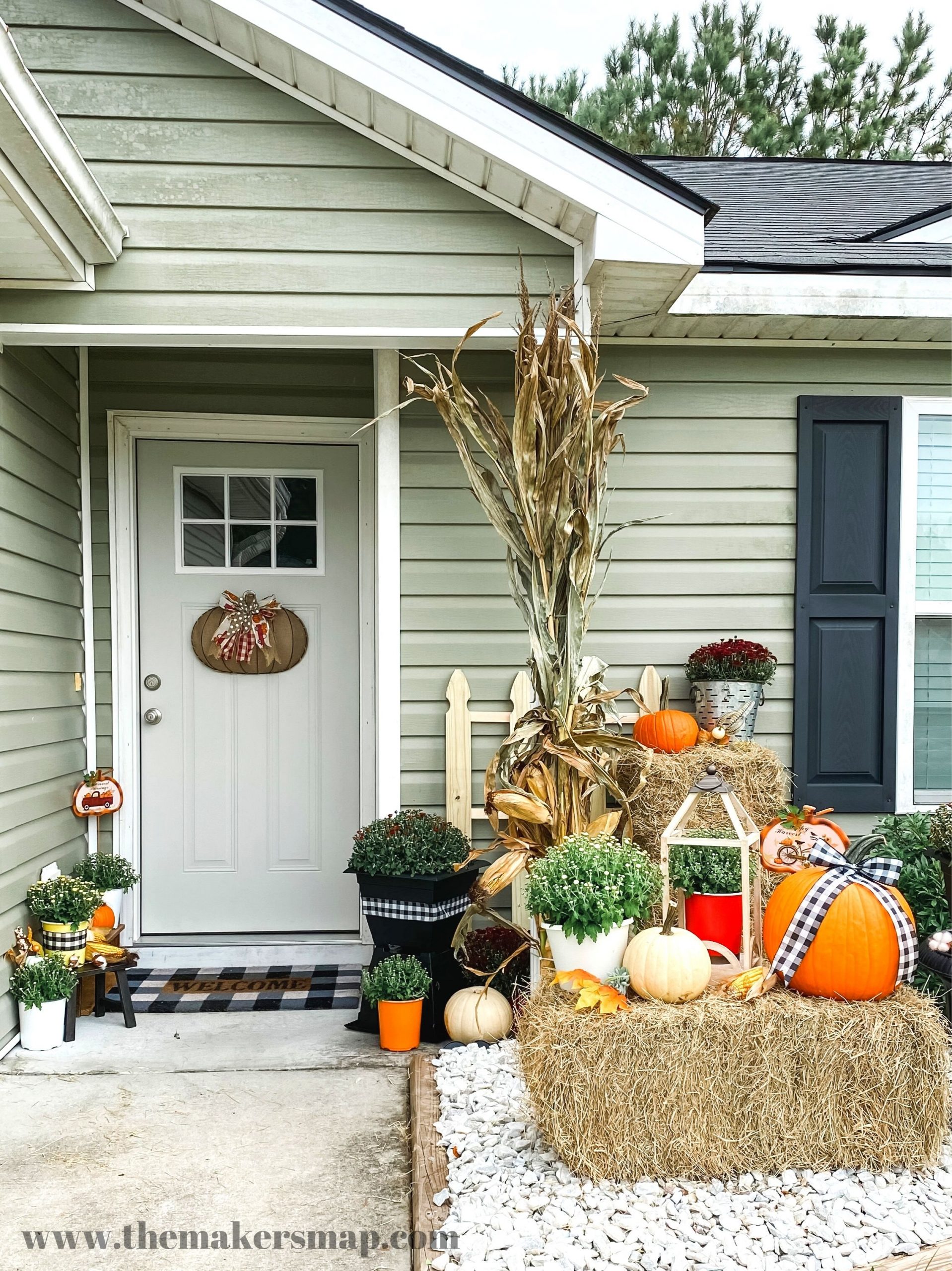 Front Porch and Outdoor Fall Decor Ideas