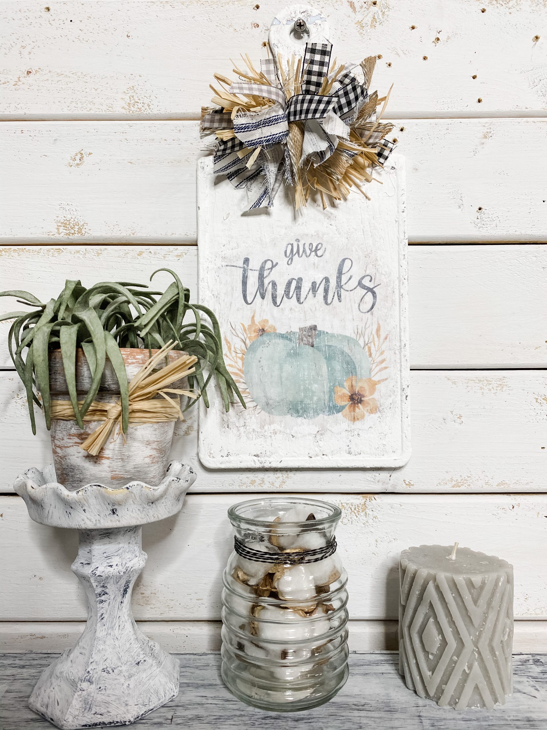 DIY Give Thanks Sign with a Dollar Tree Cutting Board