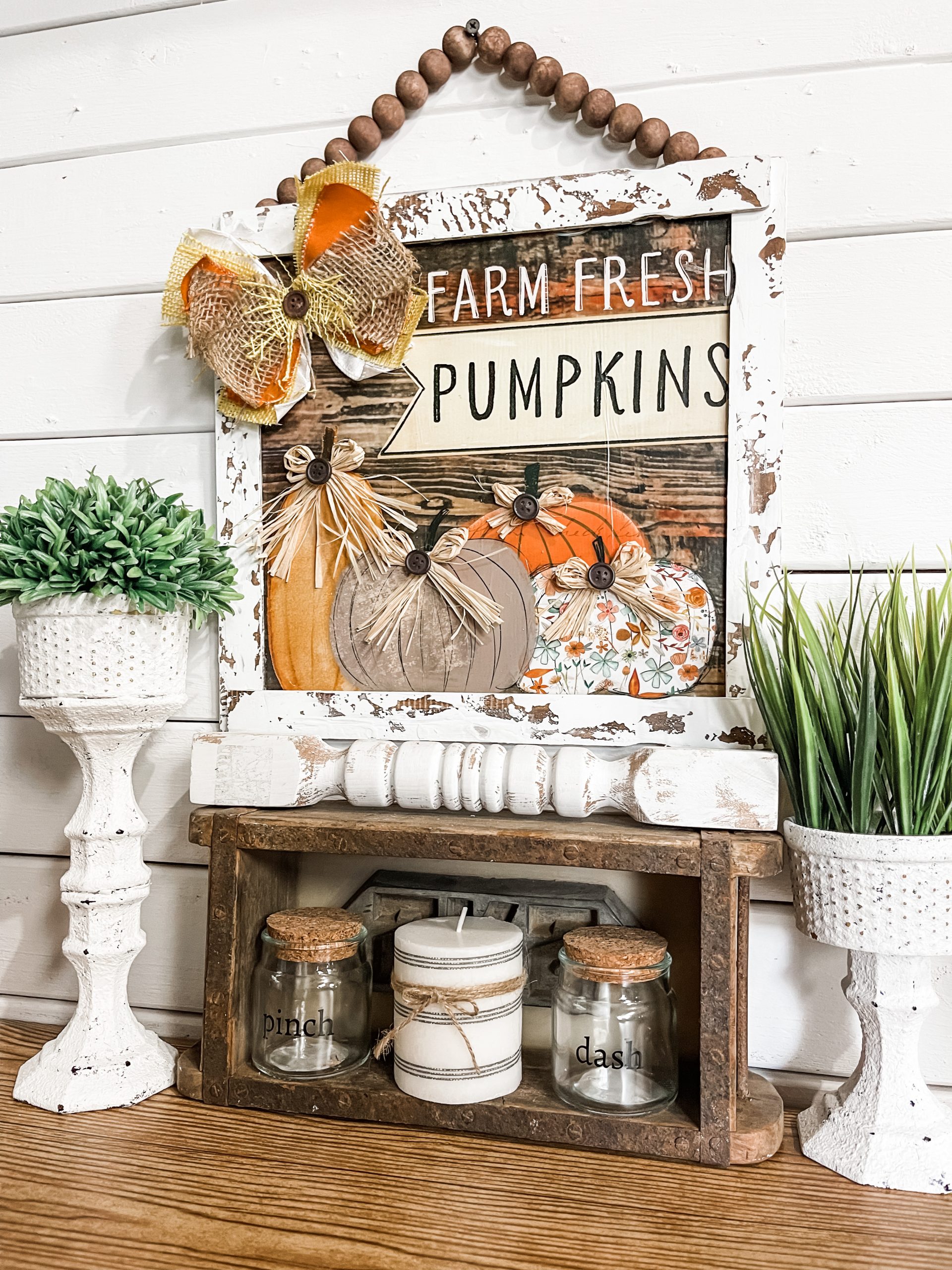 DIY Chippy Farm Fresh Pumpkins Sign